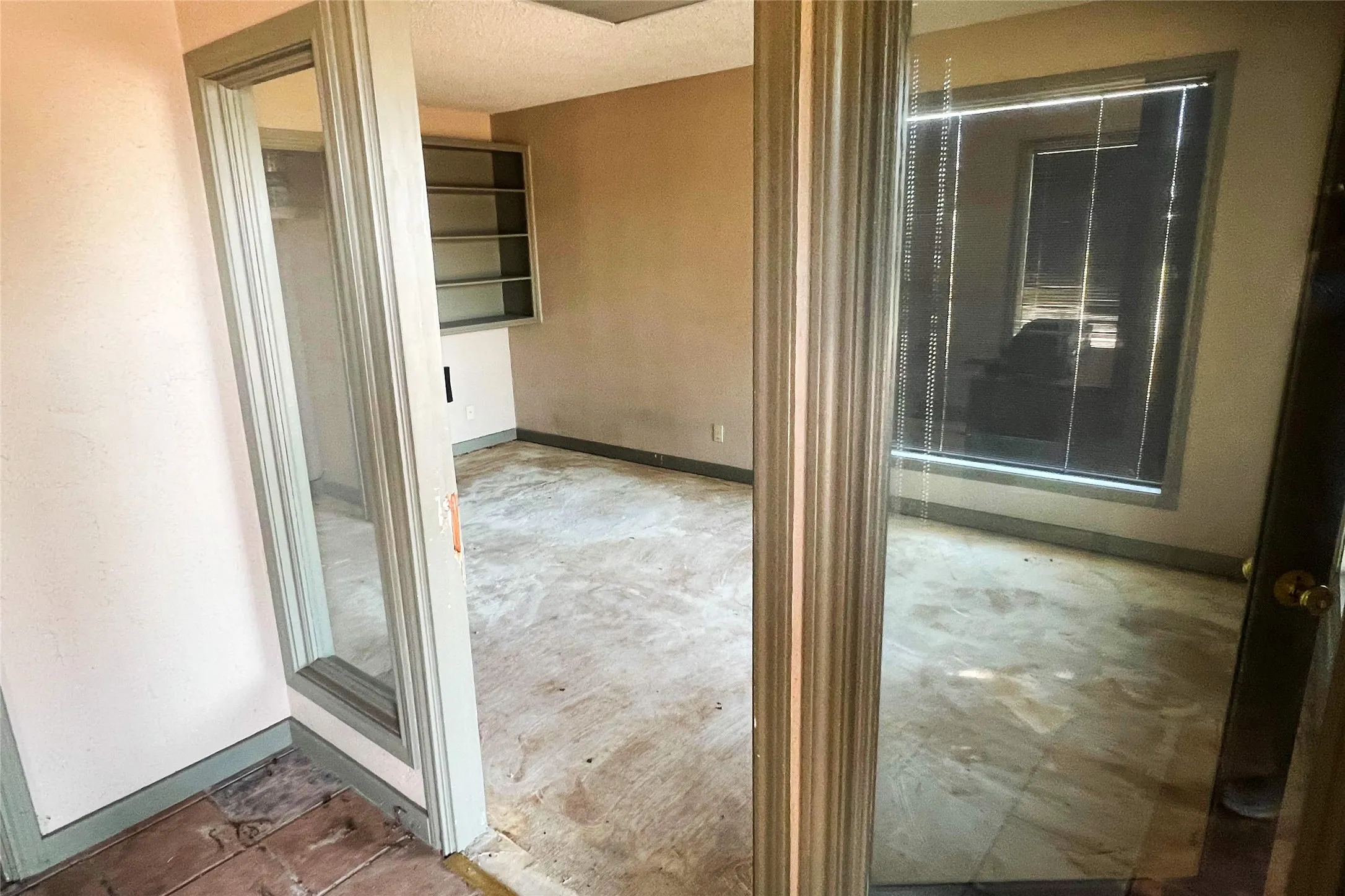 Improved Land For Sale in Wichita County , 231 Central Expressway 287 Freeway E, Wichita Falls, Texas 76301, 0, 0, Garage spaces, 0 Sqft, built in 1996, Price $750,000, mls#21346796, Real Estate Agent in Wichita Falls, Homes For Sale in Wichita county, Homes For Sale in Wichita Falls, Realtor in Wichita Falls Texas, Real Estate Brokerage Independent Realty Texas, Luminita Cordes Realtor