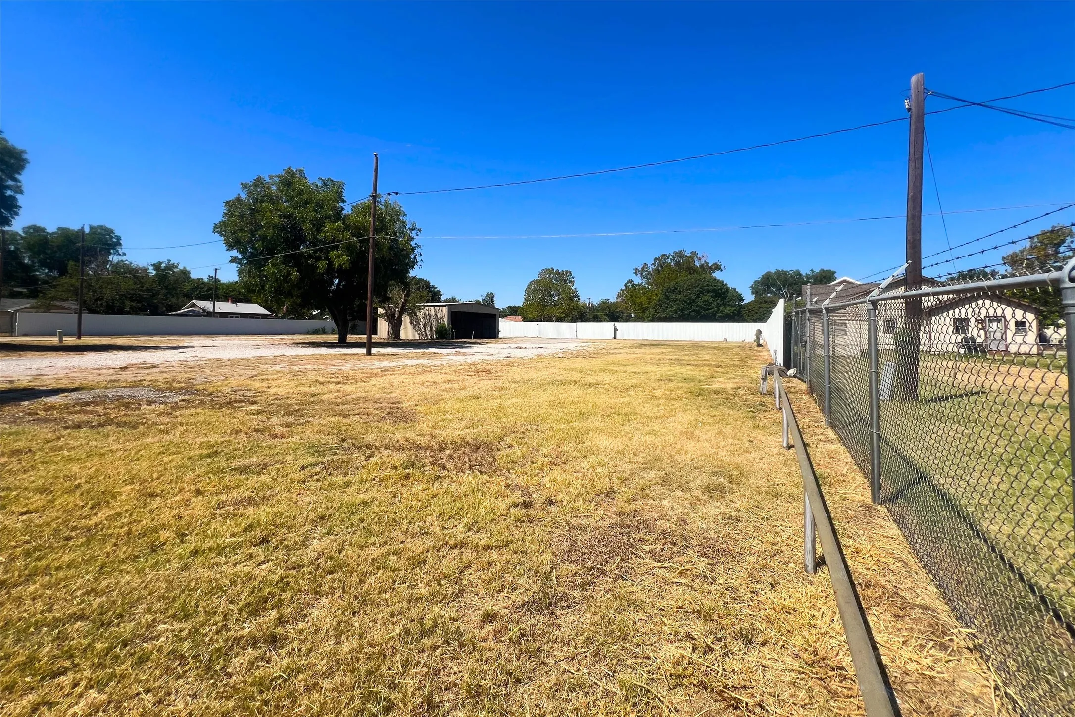 Improved Land For Sale in Wichita County , 231 Central Expressway 287 Freeway E, Wichita Falls, Texas 76301, 0, 0, Garage spaces, 0 Sqft, built in 1996, Price $750,000, mls#21346796, Real Estate Agent in Wichita Falls, Homes For Sale in Wichita county, Homes For Sale in Wichita Falls, Realtor in Wichita Falls Texas, Real Estate Brokerage Independent Realty Texas, Luminita Cordes Realtor