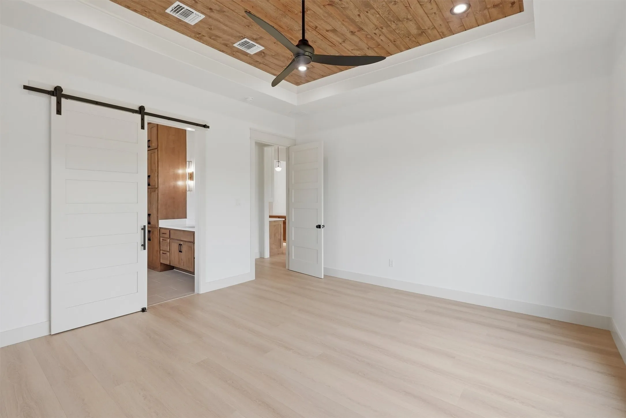 Single Family Residence For Sale in Parker County , 2020 Preserve Trail, Weatherford, Texas 76087, 4 Bedroom, 4 Bathroom, 2 Garage spaces, 2,854 Sqft, built in 2026, mls#21346570, Real Estate Agent in Weatherford, Homes For Sale in Parker county, Homes For Sale in Weatherford, Realtor in Weatherford Texas, Real Estate Brokerage Independent Realty Texas, Luminita Cordes Realtor