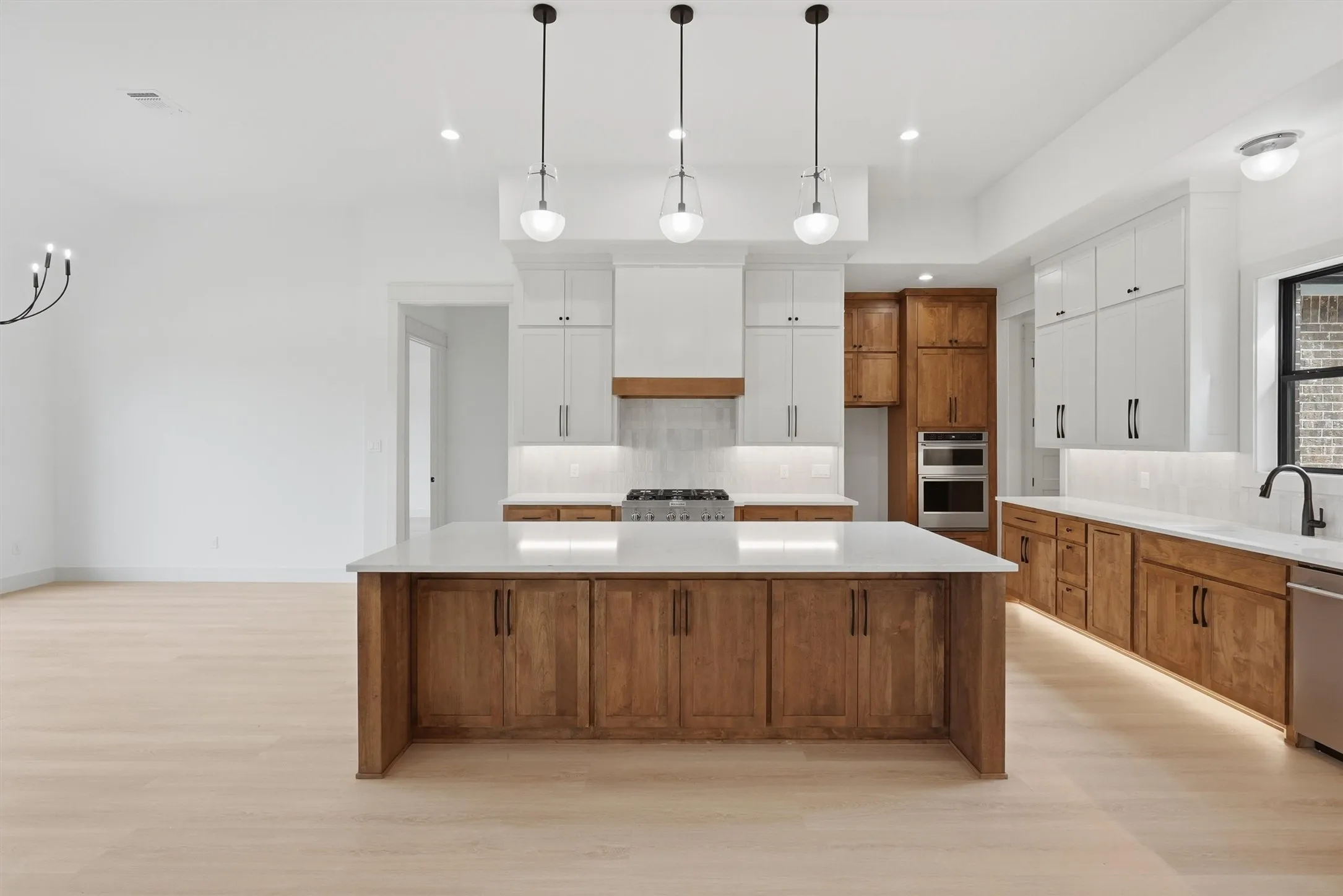 Single Family Residence For Sale in Parker County , 2020 Preserve Trail, Weatherford, Texas 76087, 4 Bedroom, 4 Bathroom, 2 Garage spaces, 2,854 Sqft, built in 2026, mls#21346570, Real Estate Agent in Weatherford, Homes For Sale in Parker county, Homes For Sale in Weatherford, Realtor in Weatherford Texas, Real Estate Brokerage Independent Realty Texas, Luminita Cordes Realtor