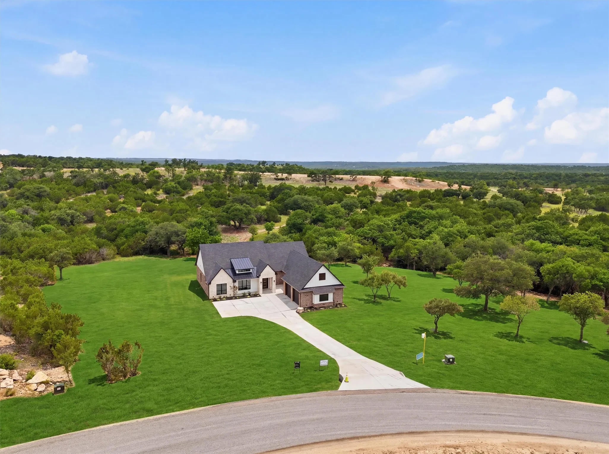Single Family Residence For Sale in Parker County , 2020 Preserve Trail, Weatherford, Texas 76087, 4 Bedroom, 4 Bathroom, 2 Garage spaces, 2,854 Sqft, built in 2026, mls#21346570, Real Estate Agent in Weatherford, Homes For Sale in Parker county, Homes For Sale in Weatherford, Realtor in Weatherford Texas, Real Estate Brokerage Independent Realty Texas, Luminita Cordes Realtor