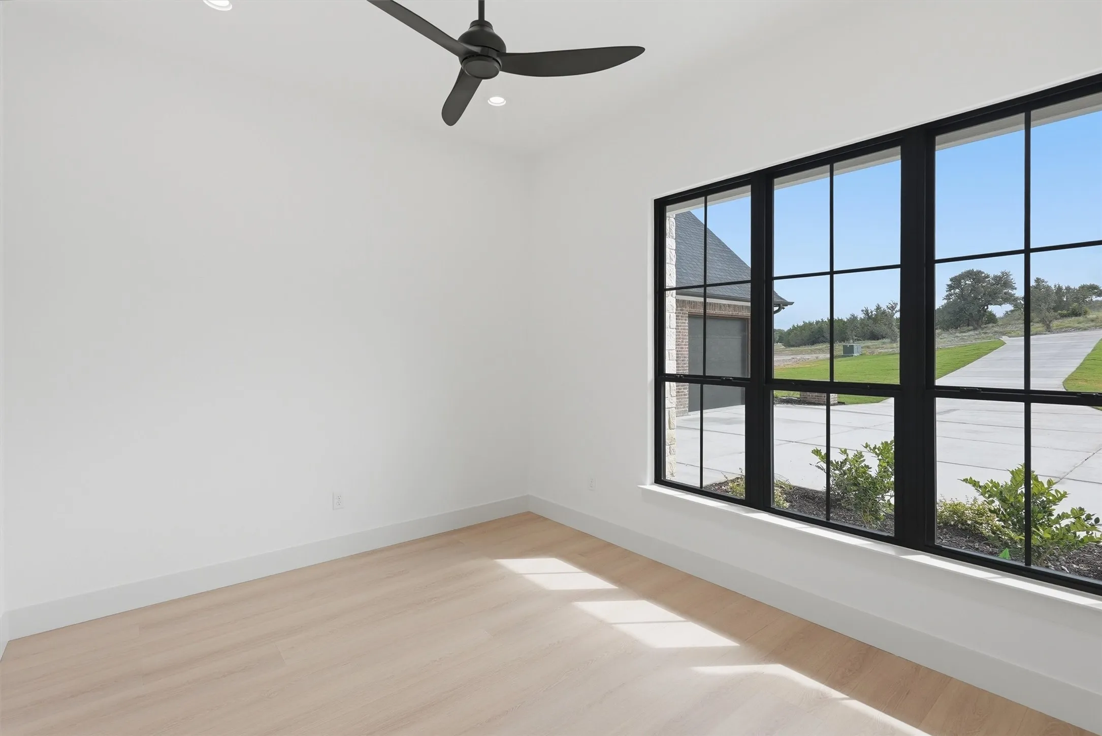 Single Family Residence For Sale in Parker County , 2020 Preserve Trail, Weatherford, Texas 76087, 4 Bedroom, 4 Bathroom, 2 Garage spaces, 2,854 Sqft, built in 2026, mls#21346570, Real Estate Agent in Weatherford, Homes For Sale in Parker county, Homes For Sale in Weatherford, Realtor in Weatherford Texas, Real Estate Brokerage Independent Realty Texas, Luminita Cordes Realtor