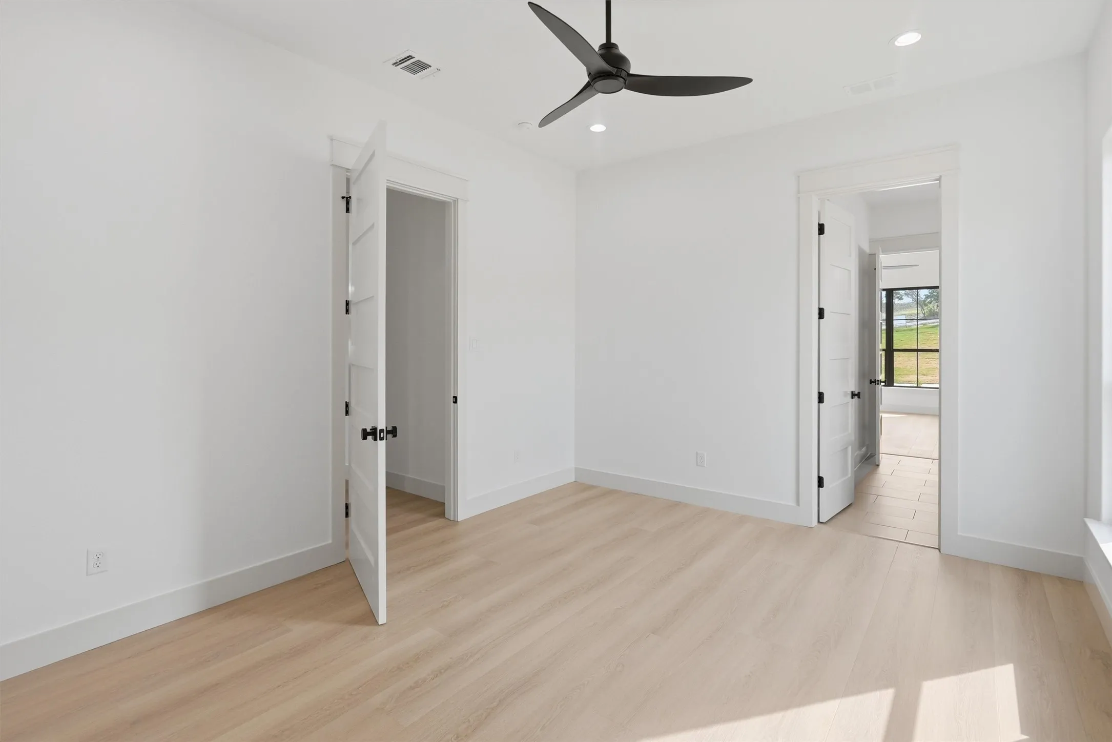 Single Family Residence For Sale in Parker County , 2020 Preserve Trail, Weatherford, Texas 76087, 4 Bedroom, 4 Bathroom, 2 Garage spaces, 2,854 Sqft, built in 2026, mls#21346570, Real Estate Agent in Weatherford, Homes For Sale in Parker county, Homes For Sale in Weatherford, Realtor in Weatherford Texas, Real Estate Brokerage Independent Realty Texas, Luminita Cordes Realtor