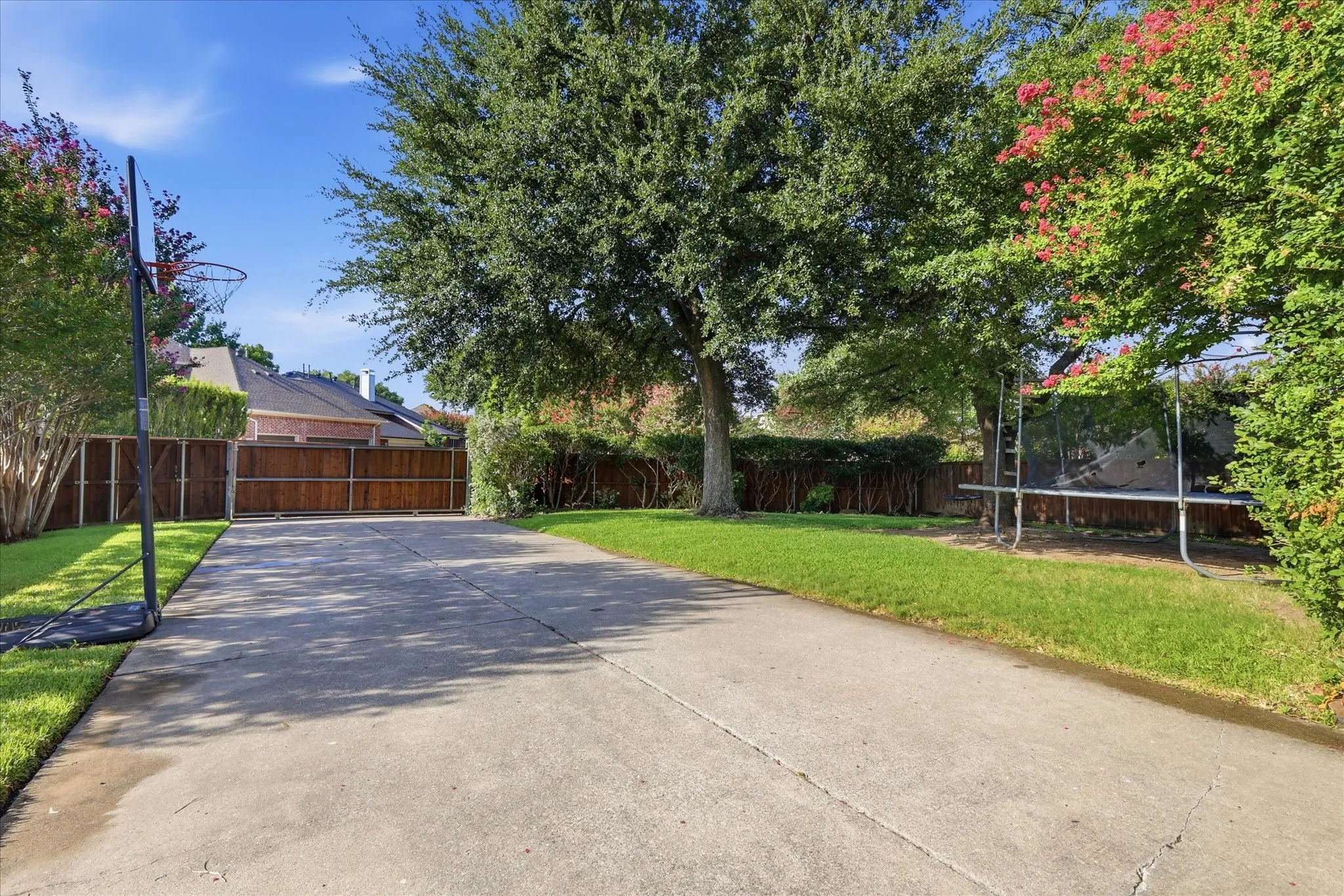 Single Family Residence For Rent in Collin County , 1405 Salado Drive, Allen, Texas 75013, 4 Bedroom, 3 Bathroom, 2 Garage spaces, 3,098 Sqft, built in 2000, mls#21328170, Real Estate Agent in Allen, Homes For Rent in Collin county, Homes For Rent in Allen, Realtor in Allen Texas, Real Estate Brokerage Independent Realty Texas, Luminita Cordes Realtor