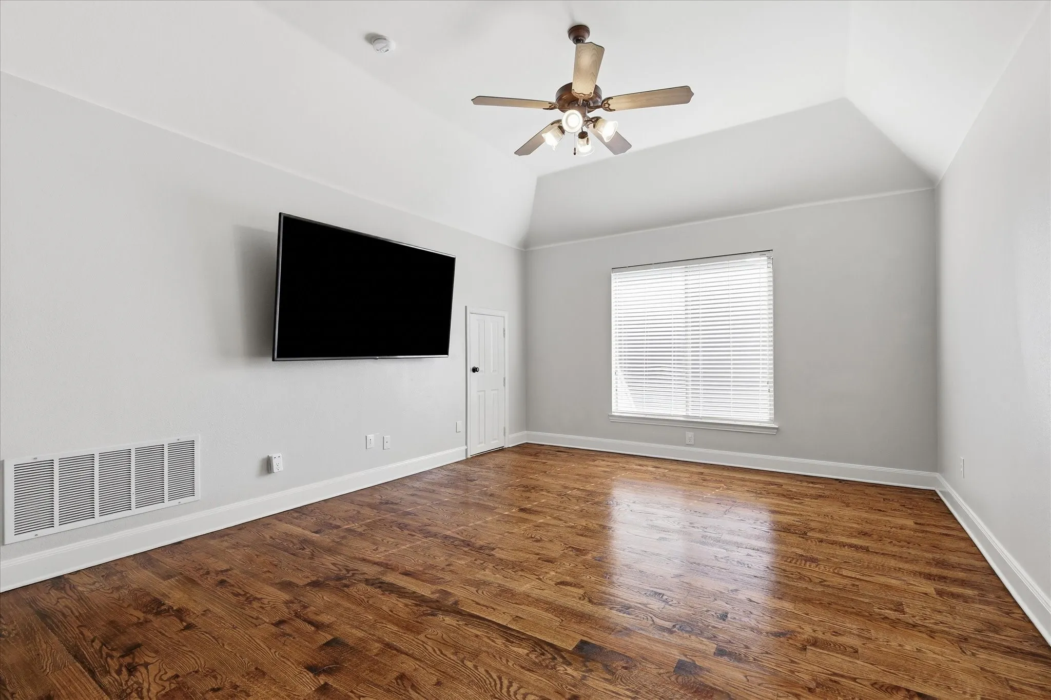 Single Family Residence For Rent in Collin County , 1405 Salado Drive, Allen, Texas 75013, 4 Bedroom, 3 Bathroom, 2 Garage spaces, 3,098 Sqft, built in 2000, mls#21328170, Real Estate Agent in Allen, Homes For Rent in Collin county, Homes For Rent in Allen, Realtor in Allen Texas, Real Estate Brokerage Independent Realty Texas, Luminita Cordes Realtor