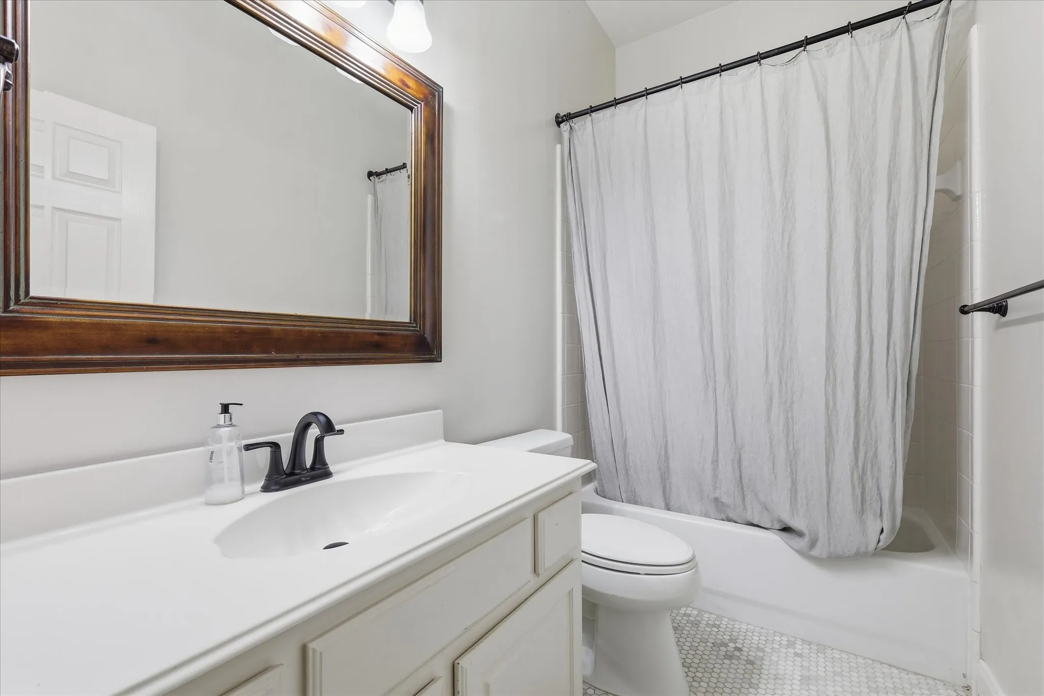 Single Family Residence For Rent in Collin County , 1405 Salado Drive, Allen, Texas 75013, 4 Bedroom, 3 Bathroom, 2 Garage spaces, 3,098 Sqft, built in 2000, mls#21328170, Real Estate Agent in Allen, Homes For Rent in Collin county, Homes For Rent in Allen, Realtor in Allen Texas, Real Estate Brokerage Independent Realty Texas, Luminita Cordes Realtor