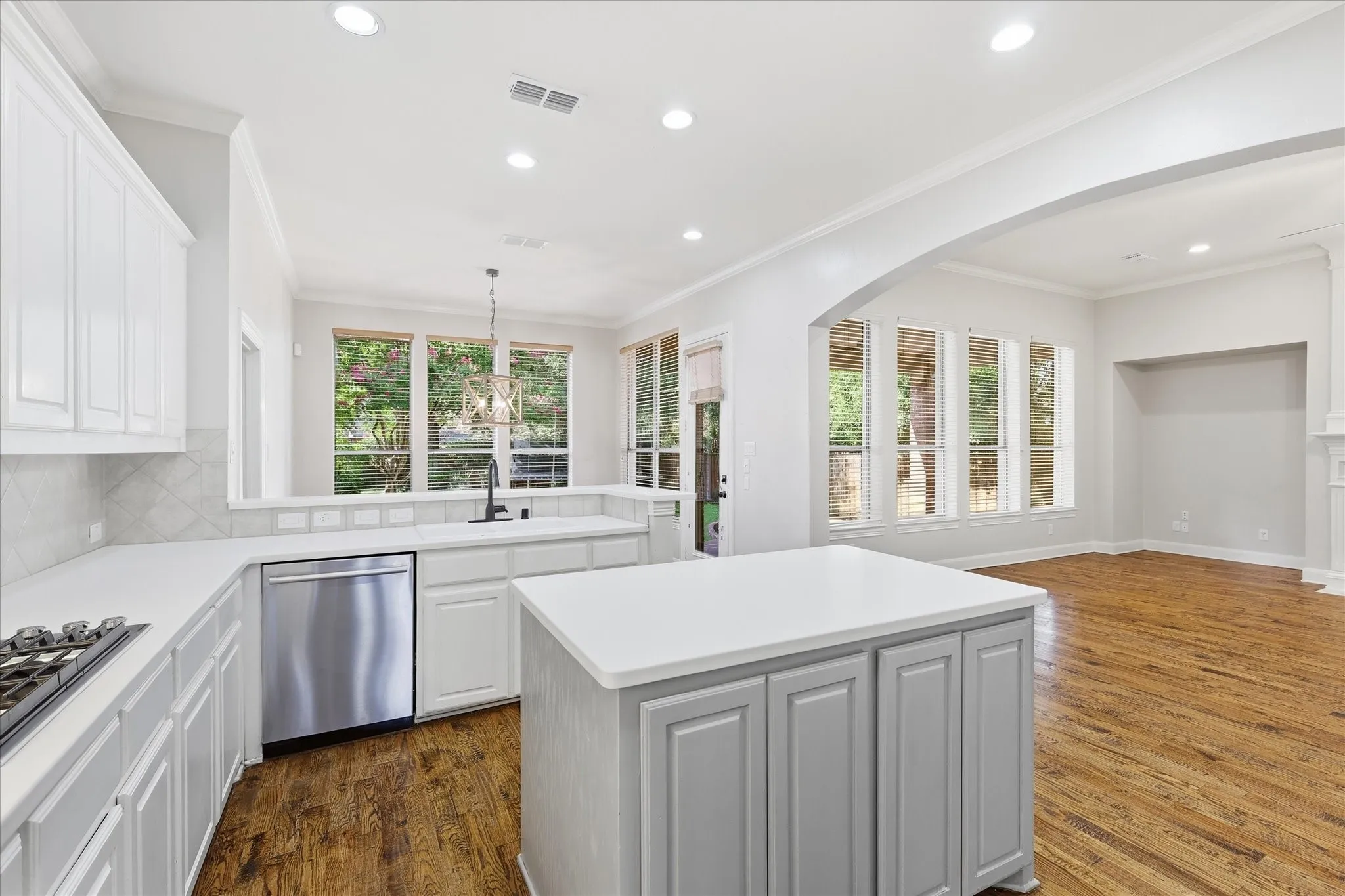 Single Family Residence For Rent in Collin County , 1405 Salado Drive, Allen, Texas 75013, 4 Bedroom, 3 Bathroom, 2 Garage spaces, 3,098 Sqft, built in 2000, mls#21328170, Real Estate Agent in Allen, Homes For Rent in Collin county, Homes For Rent in Allen, Realtor in Allen Texas, Real Estate Brokerage Independent Realty Texas, Luminita Cordes Realtor