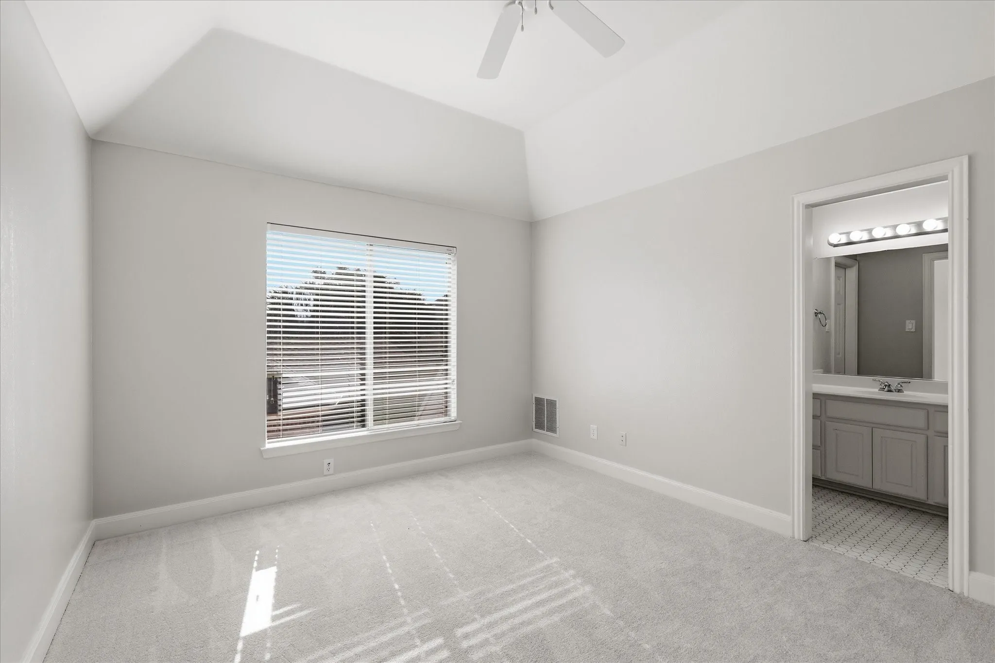 Single Family Residence For Rent in Collin County , 1405 Salado Drive, Allen, Texas 75013, 4 Bedroom, 3 Bathroom, 2 Garage spaces, 3,098 Sqft, built in 2000, mls#21328170, Real Estate Agent in Allen, Homes For Rent in Collin county, Homes For Rent in Allen, Realtor in Allen Texas, Real Estate Brokerage Independent Realty Texas, Luminita Cordes Realtor