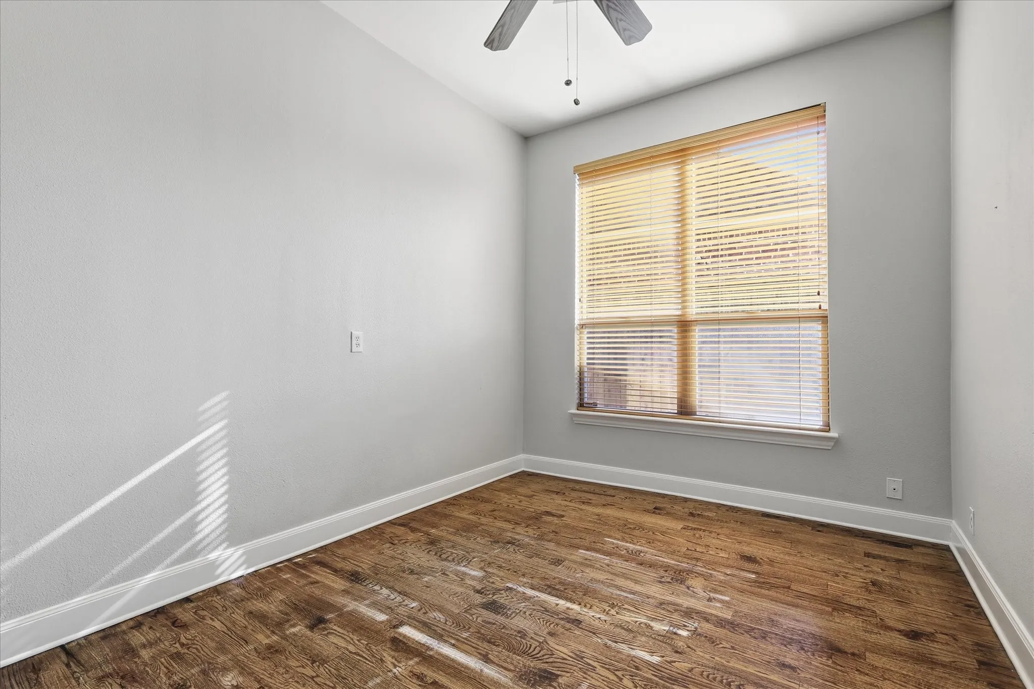 Single Family Residence For Rent in Collin County , 1405 Salado Drive, Allen, Texas 75013, 4 Bedroom, 3 Bathroom, 2 Garage spaces, 3,098 Sqft, built in 2000, mls#21328170, Real Estate Agent in Allen, Homes For Rent in Collin county, Homes For Rent in Allen, Realtor in Allen Texas, Real Estate Brokerage Independent Realty Texas, Luminita Cordes Realtor