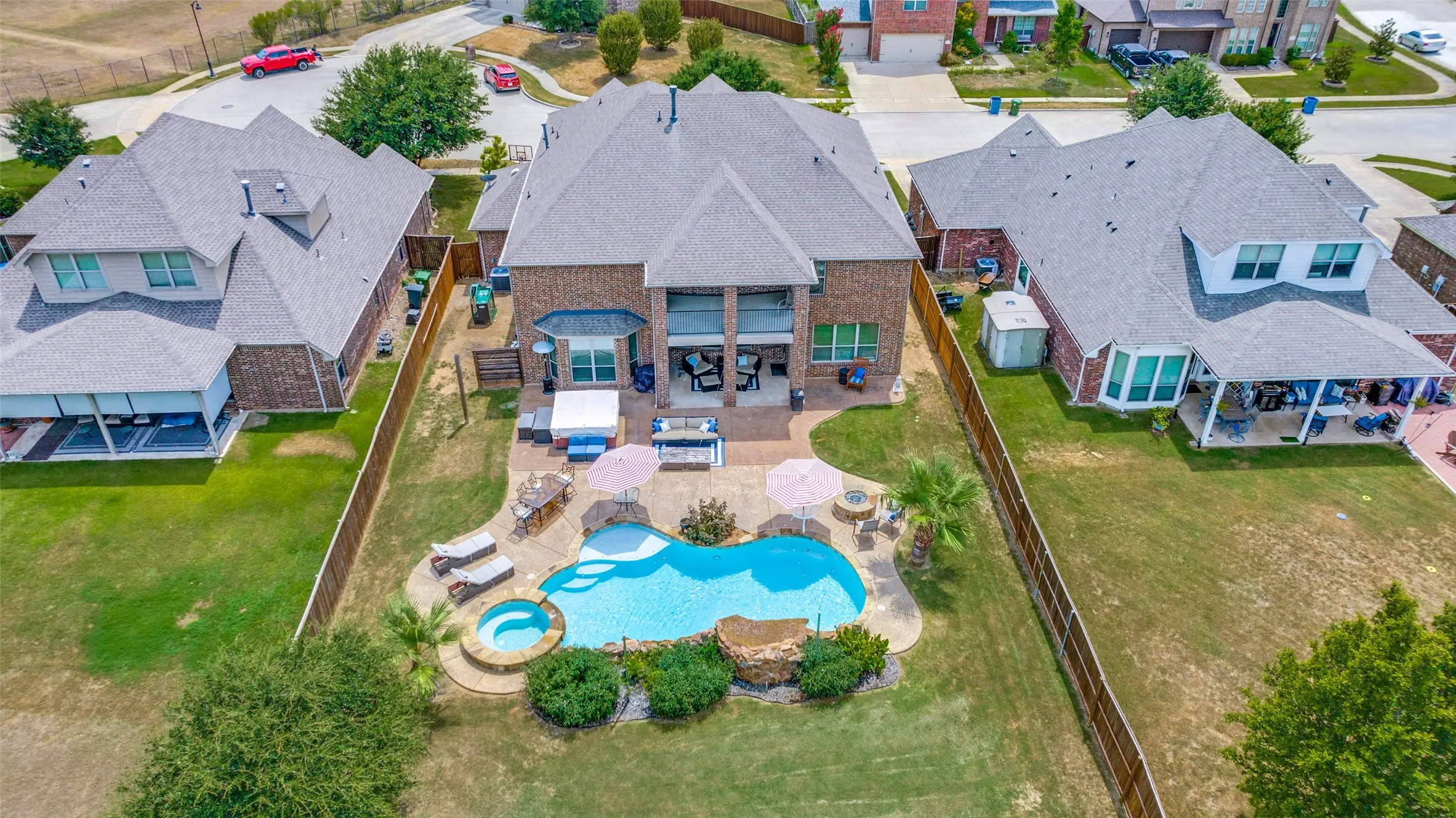 Single Family Residence For Sale in Denton County , 604 Bentley Court, Roanoke, Texas 76262, 5 Bedroom, 4 Bathroom, 3 Garage spaces, 4,046 Sqft, built in 2013, mls#21346000, Real Estate Agent in Roanoke, Homes For Sale in Denton county, Homes For Sale in Roanoke, Realtor in Roanoke Texas, Real Estate Brokerage Independent Realty Texas, Luminita Cordes Realtor