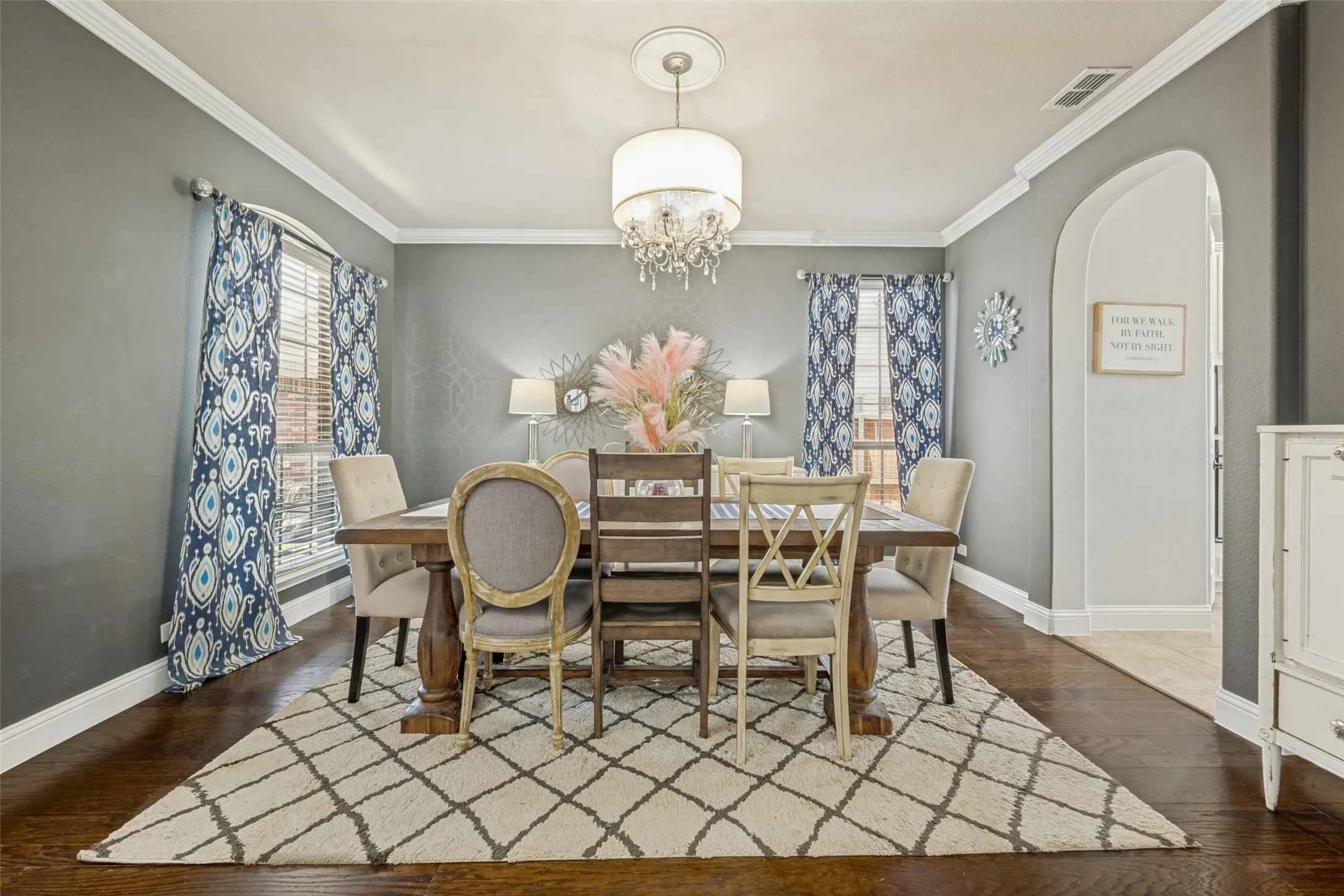 Single Family Residence For Sale in Denton County , 604 Bentley Court, Roanoke, Texas 76262, 5 Bedroom, 4 Bathroom, 3 Garage spaces, 4,046 Sqft, built in 2013, mls#21346000, Real Estate Agent in Roanoke, Homes For Sale in Denton county, Homes For Sale in Roanoke, Realtor in Roanoke Texas, Real Estate Brokerage Independent Realty Texas, Luminita Cordes Realtor