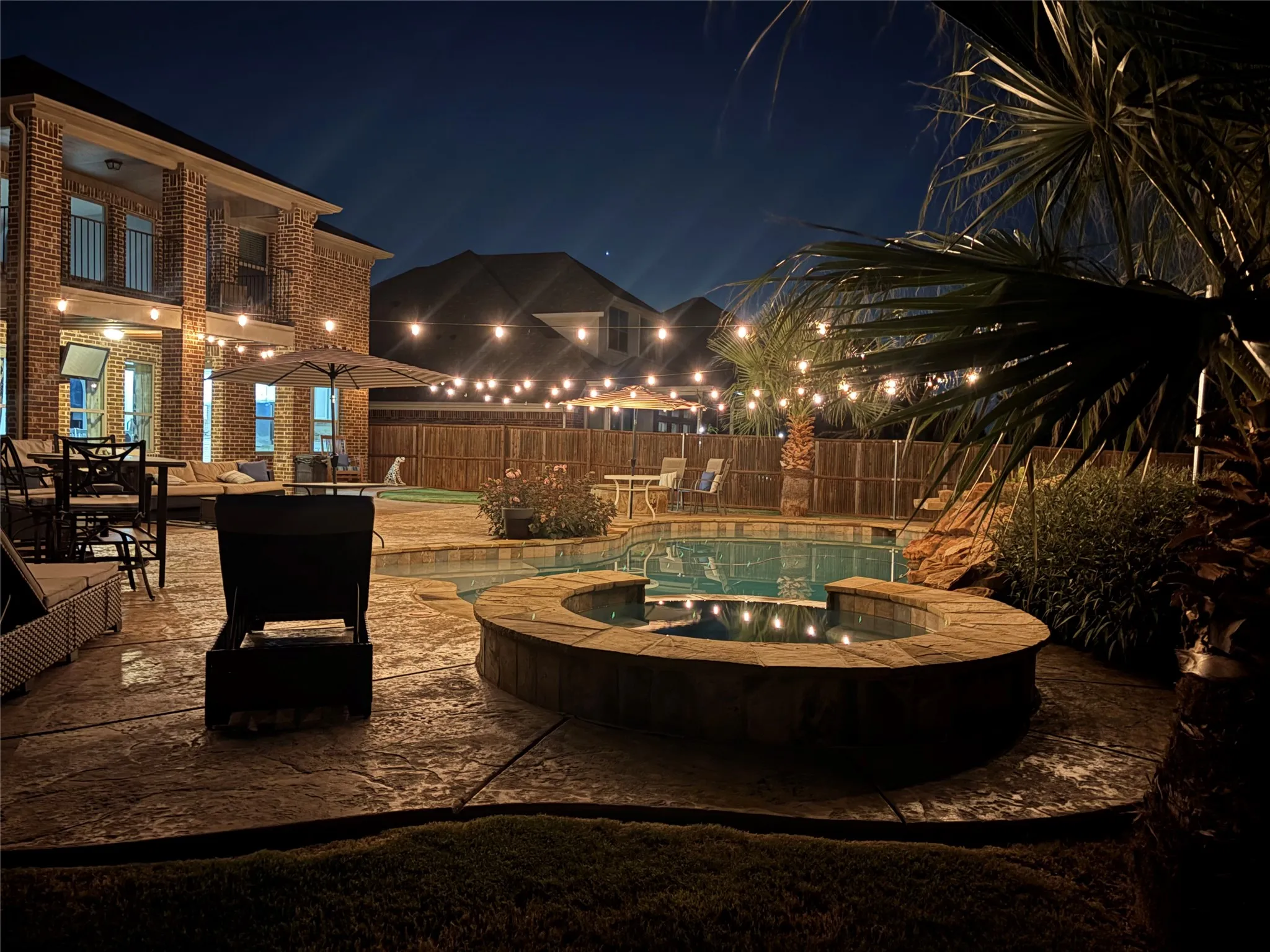 Single Family Residence For Sale in Denton County , 604 Bentley Court, Roanoke, Texas 76262, 5 Bedroom, 4 Bathroom, 3 Garage spaces, 4,046 Sqft, built in 2013, mls#21346000, Real Estate Agent in Roanoke, Homes For Sale in Denton county, Homes For Sale in Roanoke, Realtor in Roanoke Texas, Real Estate Brokerage Independent Realty Texas, Luminita Cordes Realtor