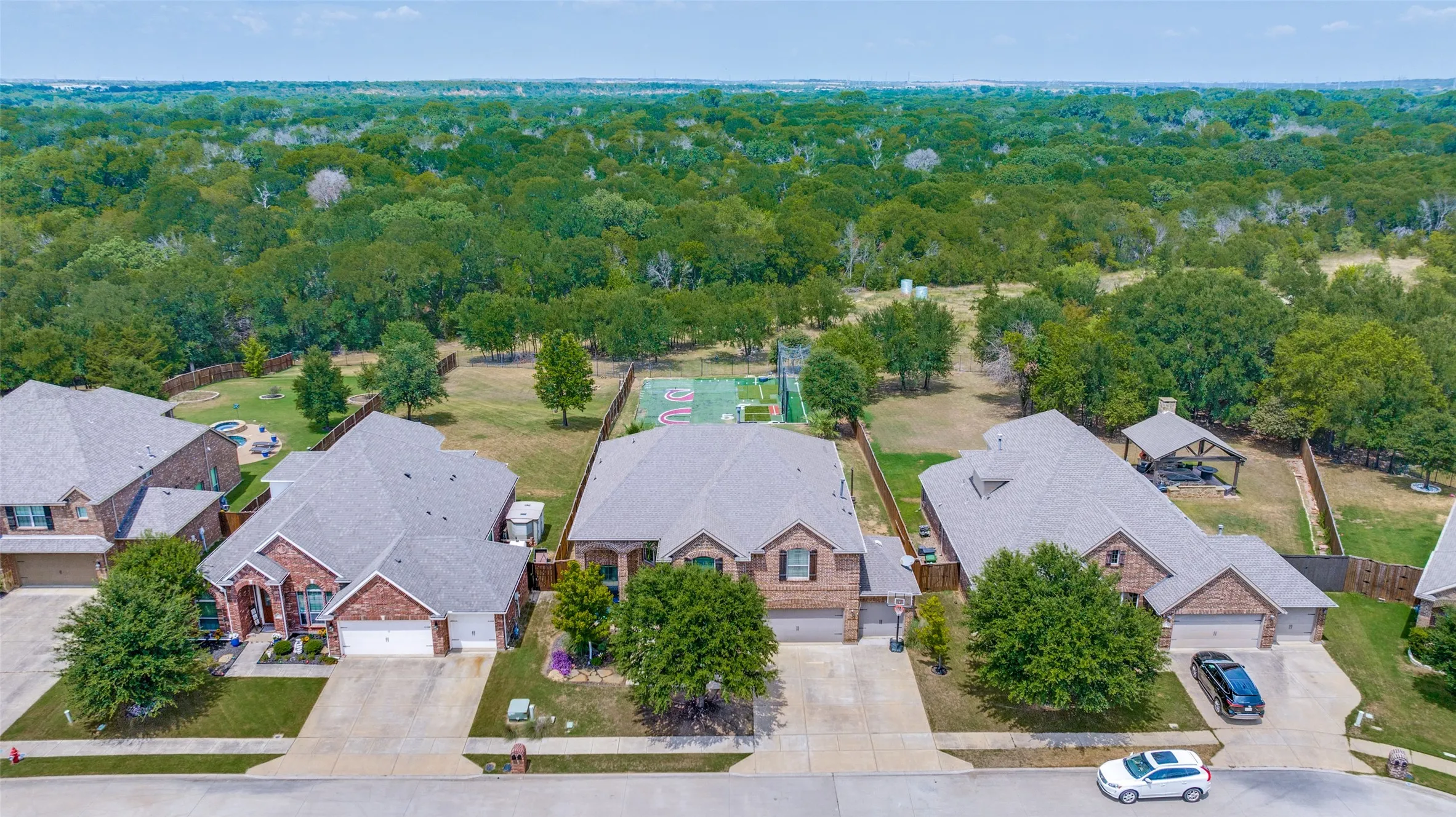 Single Family Residence For Sale in Denton County , 604 Bentley Court, Roanoke, Texas 76262, 5 Bedroom, 4 Bathroom, 3 Garage spaces, 4,046 Sqft, built in 2013, mls#21346000, Real Estate Agent in Roanoke, Homes For Sale in Denton county, Homes For Sale in Roanoke, Realtor in Roanoke Texas, Real Estate Brokerage Independent Realty Texas, Luminita Cordes Realtor