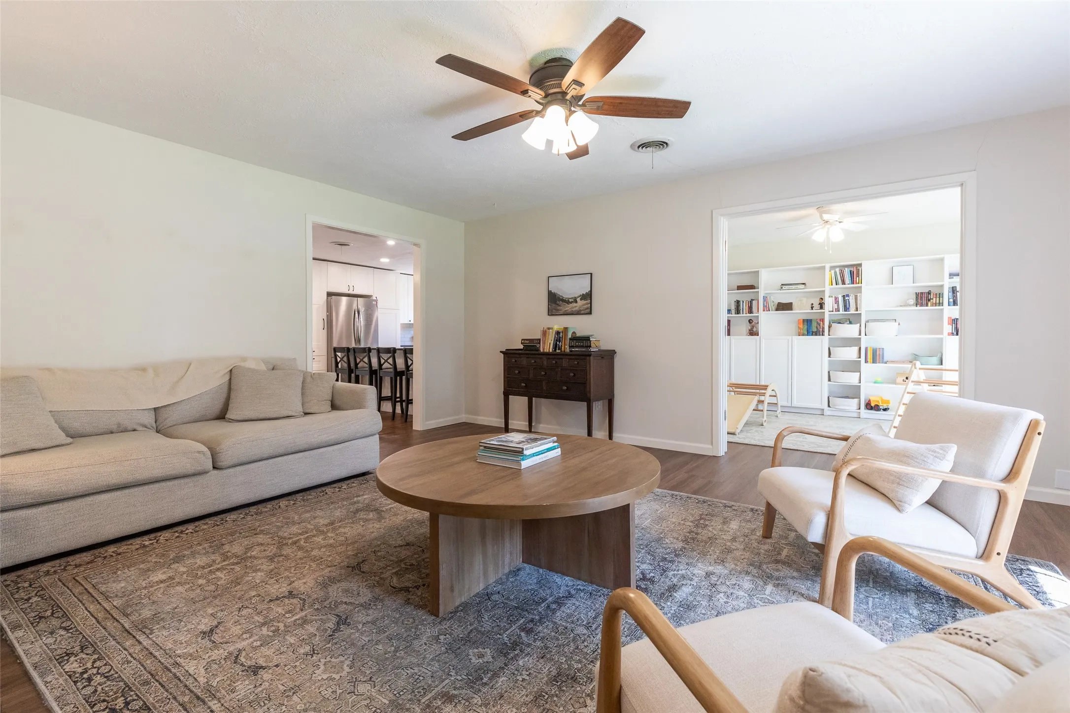 Single Family Residence For Sale in Taylor County , 2032 Regent Drive, Abilene, Texas 79605, 3 Bedroom, 3 Bathroom, 2 Garage spaces, 2,560 Sqft, built in 1960, mls#21346811, Real Estate Agent in Abilene, Homes For Sale in Taylor county, Homes For Sale in Abilene, Realtor in Abilene Texas, Real Estate Brokerage Independent Realty Texas, Luminita Cordes Realtor