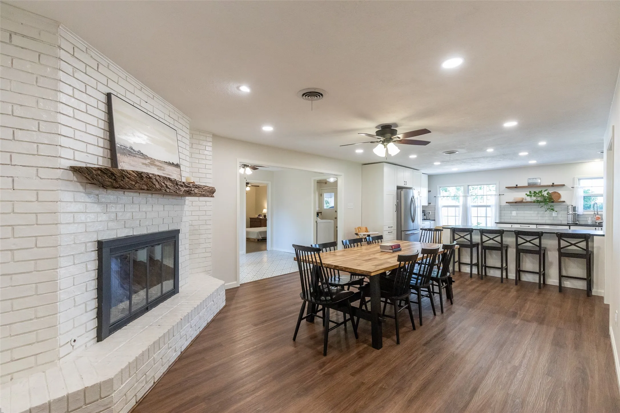 Single Family Residence For Sale in Taylor County , 2032 Regent Drive, Abilene, Texas 79605, 3 Bedroom, 3 Bathroom, 2 Garage spaces, 2,560 Sqft, built in 1960, mls#21346811, Real Estate Agent in Abilene, Homes For Sale in Taylor county, Homes For Sale in Abilene, Realtor in Abilene Texas, Real Estate Brokerage Independent Realty Texas, Luminita Cordes Realtor