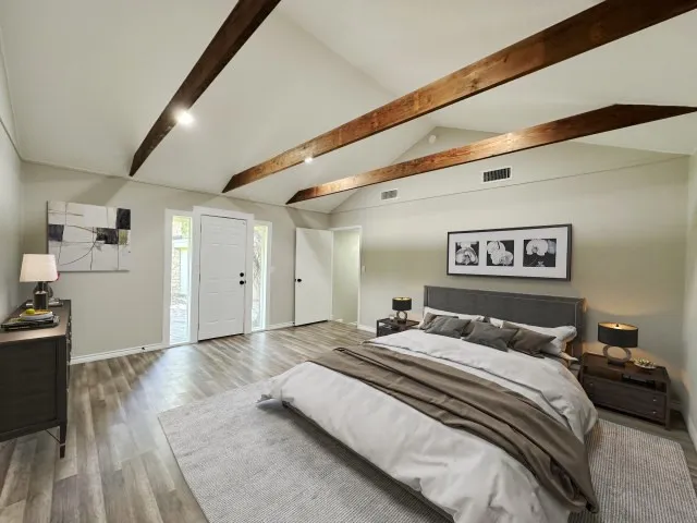 Single Family Residence For Sale in Comanche County , 302 W Highland Avenue, Comanche, Texas 76442, 4 Bedroom, 3 Bathroom, 3 Garage spaces, 2,746 Sqft, built in 1940, mls#21346814, Real Estate Agent in Comanche, Homes For Sale in Comanche county, Homes For Sale in Comanche, Realtor in Comanche Texas, Real Estate Brokerage Independent Realty Texas, Luminita Cordes Realtor