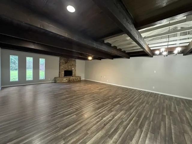 Single Family Residence For Sale in Comanche County , 302 W Highland Avenue, Comanche, Texas 76442, 4 Bedroom, 3 Bathroom, 3 Garage spaces, 2,746 Sqft, built in 1940, mls#21346814, Real Estate Agent in Comanche, Homes For Sale in Comanche county, Homes For Sale in Comanche, Realtor in Comanche Texas, Real Estate Brokerage Independent Realty Texas, Luminita Cordes Realtor