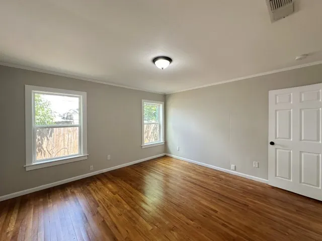 Single Family Residence For Sale in Comanche County , 302 W Highland Avenue, Comanche, Texas 76442, 4 Bedroom, 3 Bathroom, 3 Garage spaces, 2,746 Sqft, built in 1940, mls#21346814, Real Estate Agent in Comanche, Homes For Sale in Comanche county, Homes For Sale in Comanche, Realtor in Comanche Texas, Real Estate Brokerage Independent Realty Texas, Luminita Cordes Realtor