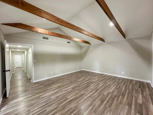 Single Family Residence For Sale in Comanche County , 302 W Highland Avenue, Comanche, Texas 76442, 4 Bedroom, 3 Bathroom, 3 Garage spaces, 2,746 Sqft, built in 1940, mls#21346814, Real Estate Agent in Comanche, Homes For Sale in Comanche county, Homes For Sale in Comanche, Realtor in Comanche Texas, Real Estate Brokerage Independent Realty Texas, Luminita Cordes Realtor