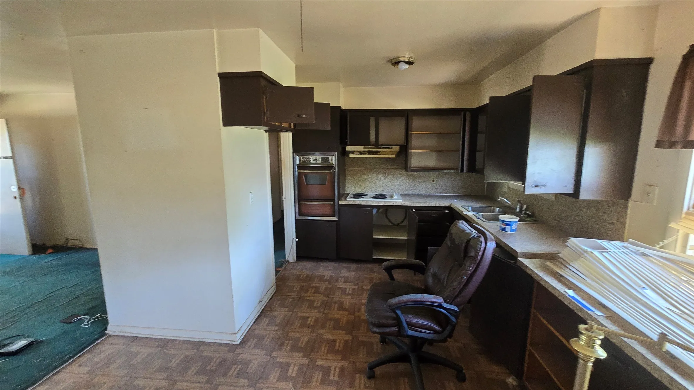 Single Family Residence For Sale in Taylor County , 2150 Bridge Avenue, Abilene, Texas 79603, 3 Bedroom, 1 Bathroom, 1 Garage spaces, 1,077 Sqft, built in 1959, mls#21346687, Real Estate Agent in Abilene, Homes For Sale in Taylor county, Homes For Sale in Abilene, Realtor in Abilene Texas, Real Estate Brokerage Independent Realty Texas, Luminita Cordes Realtor