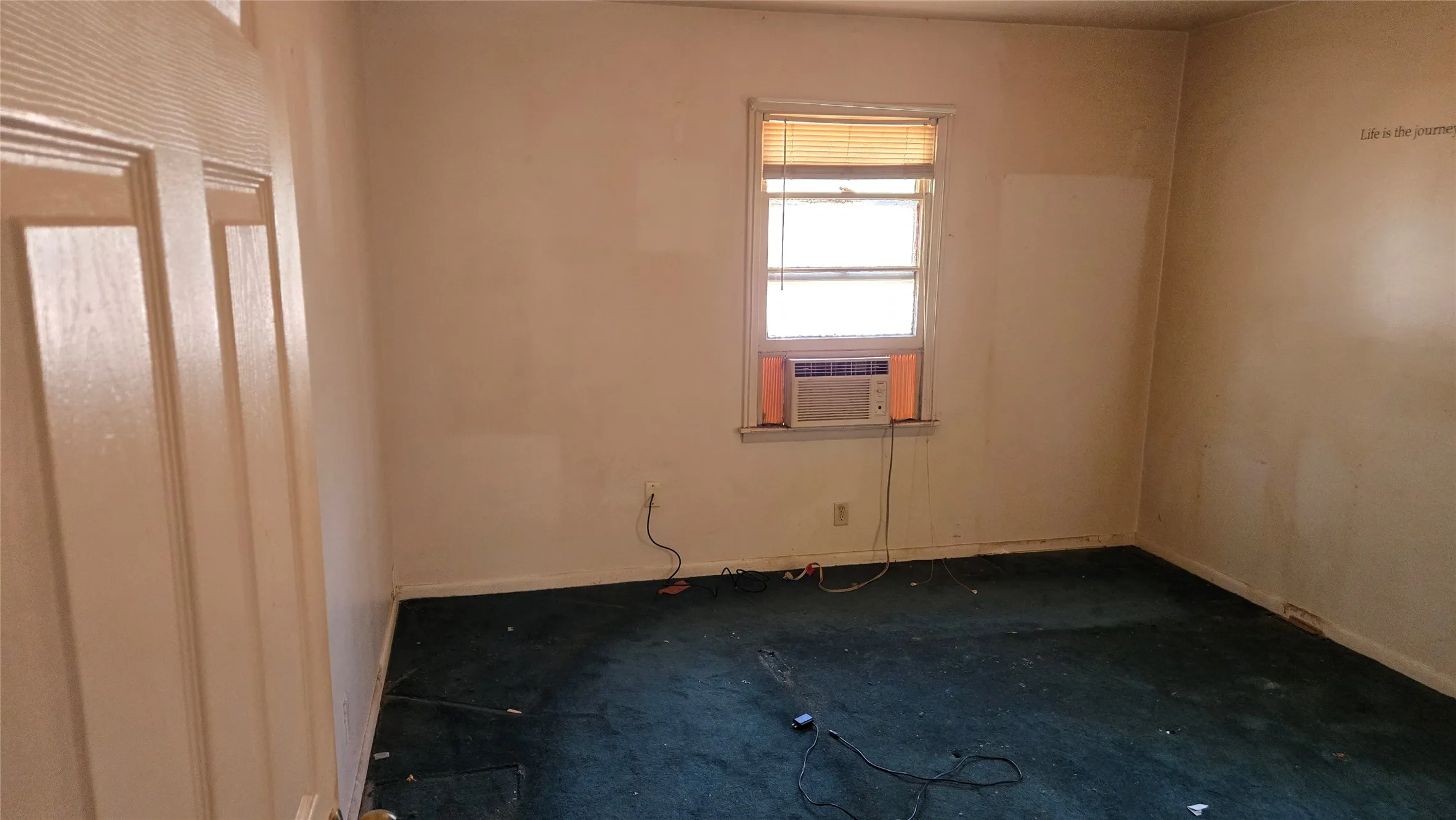 Single Family Residence For Sale in Taylor County , 2150 Bridge Avenue, Abilene, Texas 79603, 3 Bedroom, 1 Bathroom, 1 Garage spaces, 1,077 Sqft, built in 1959, mls#21346687, Real Estate Agent in Abilene, Homes For Sale in Taylor county, Homes For Sale in Abilene, Realtor in Abilene Texas, Real Estate Brokerage Independent Realty Texas, Luminita Cordes Realtor