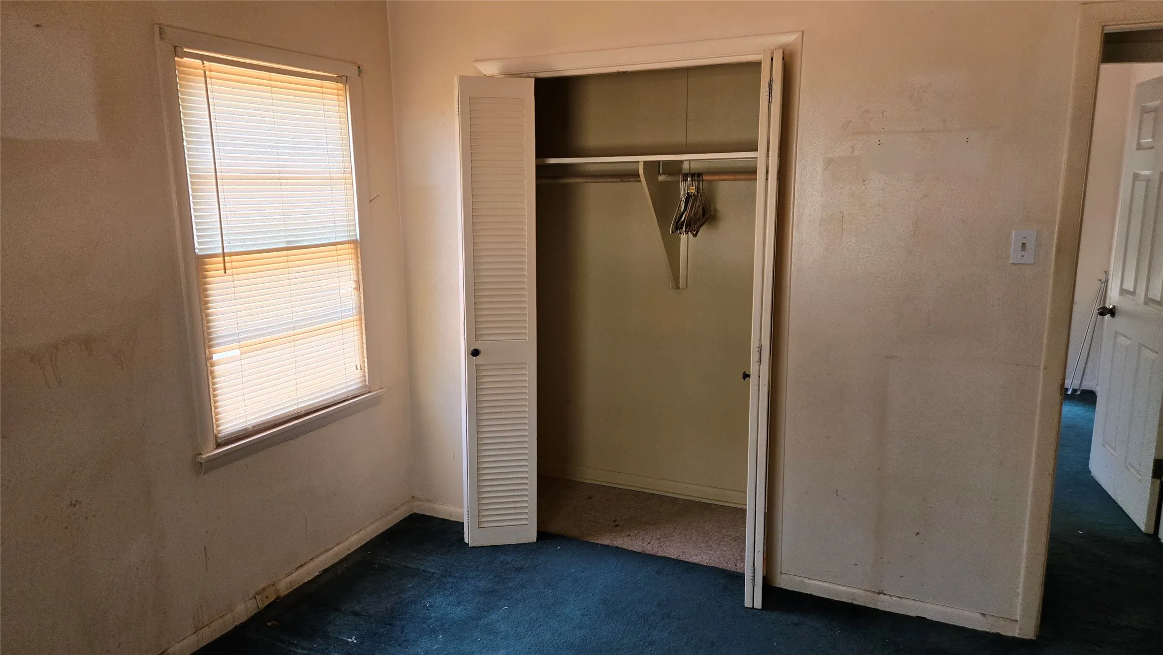 Single Family Residence For Sale in Taylor County , 2150 Bridge Avenue, Abilene, Texas 79603, 3 Bedroom, 1 Bathroom, 1 Garage spaces, 1,077 Sqft, built in 1959, mls#21346687, Real Estate Agent in Abilene, Homes For Sale in Taylor county, Homes For Sale in Abilene, Realtor in Abilene Texas, Real Estate Brokerage Independent Realty Texas, Luminita Cordes Realtor