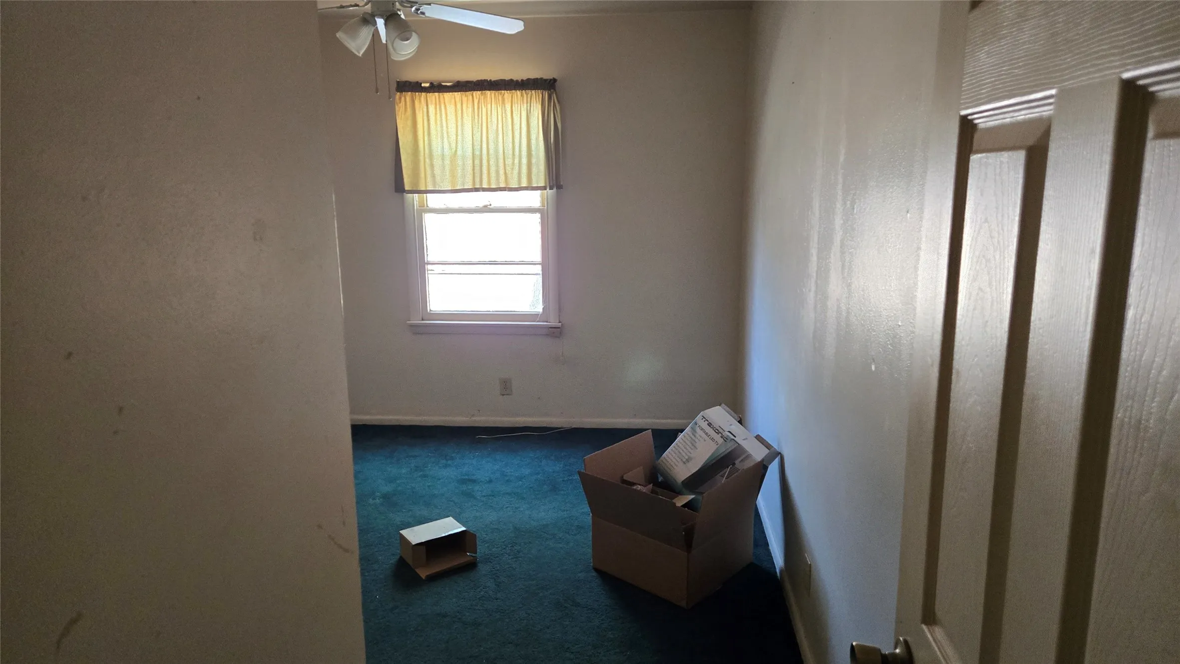 Single Family Residence For Sale in Taylor County , 2150 Bridge Avenue, Abilene, Texas 79603, 3 Bedroom, 1 Bathroom, 1 Garage spaces, 1,077 Sqft, built in 1959, mls#21346687, Real Estate Agent in Abilene, Homes For Sale in Taylor county, Homes For Sale in Abilene, Realtor in Abilene Texas, Real Estate Brokerage Independent Realty Texas, Luminita Cordes Realtor