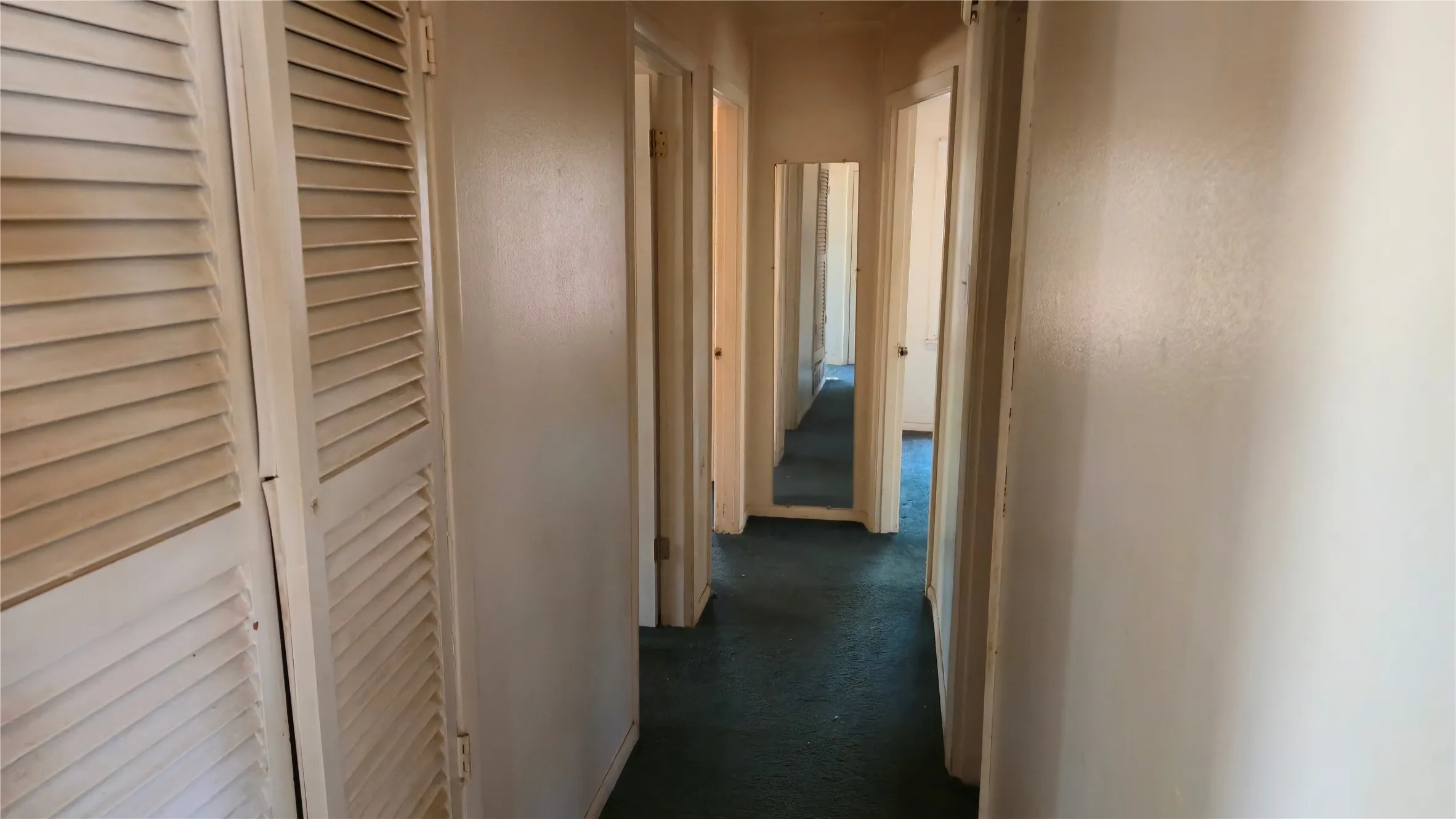 Single Family Residence For Sale in Taylor County , 2150 Bridge Avenue, Abilene, Texas 79603, 3 Bedroom, 1 Bathroom, 1 Garage spaces, 1,077 Sqft, built in 1959, mls#21346687, Real Estate Agent in Abilene, Homes For Sale in Taylor county, Homes For Sale in Abilene, Realtor in Abilene Texas, Real Estate Brokerage Independent Realty Texas, Luminita Cordes Realtor