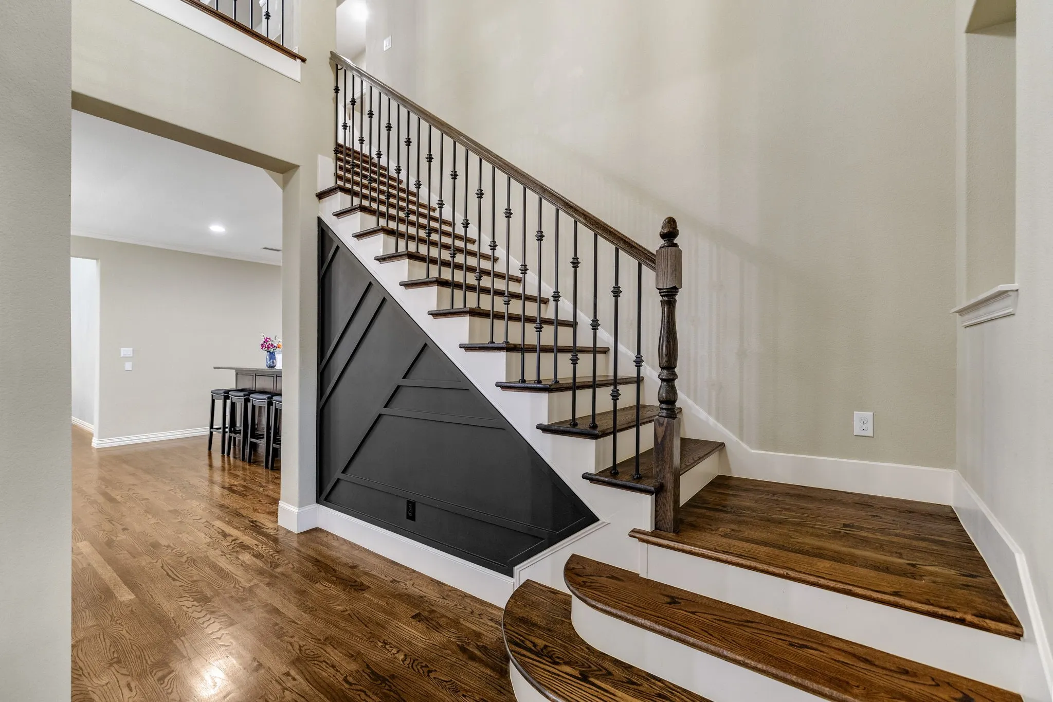 Single Family Residence For Sale in Dallas County , 2029 N Hill Drive, Irving, Texas 75038, 4 Bedroom, 3 Bathroom, 2 Garage spaces, 3,638 Sqft, built in 2016, mls#21343017, Real Estate Agent in Irving, Homes For Sale in Dallas county, Homes For Sale in Irving, Realtor in Irving Texas, Real Estate Brokerage Independent Realty Texas, Luminita Cordes Realtor