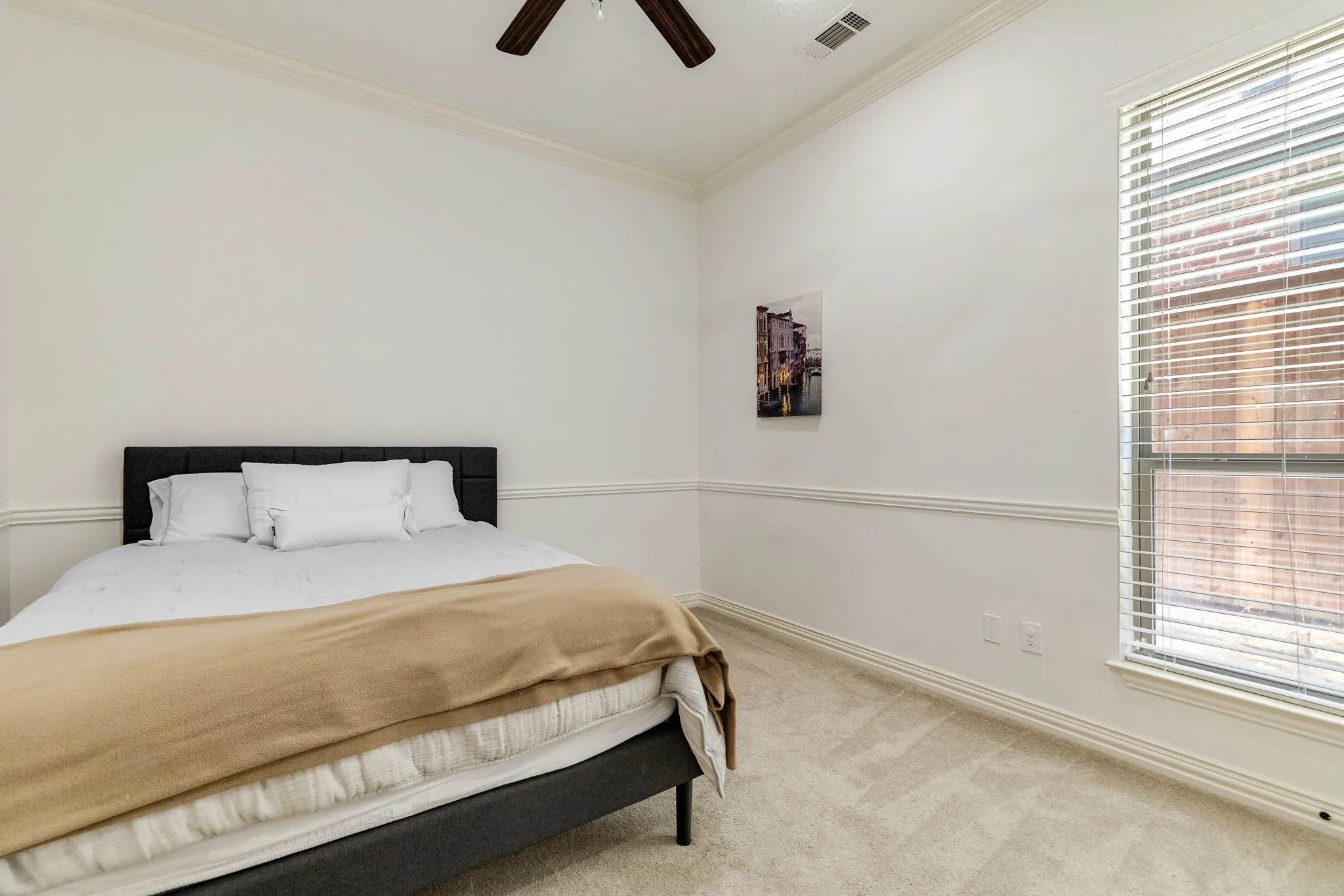 Single Family Residence For Sale in Dallas County , 2029 N Hill Drive, Irving, Texas 75038, 4 Bedroom, 3 Bathroom, 2 Garage spaces, 3,638 Sqft, built in 2016, mls#21343017, Real Estate Agent in Irving, Homes For Sale in Dallas county, Homes For Sale in Irving, Realtor in Irving Texas, Real Estate Brokerage Independent Realty Texas, Luminita Cordes Realtor