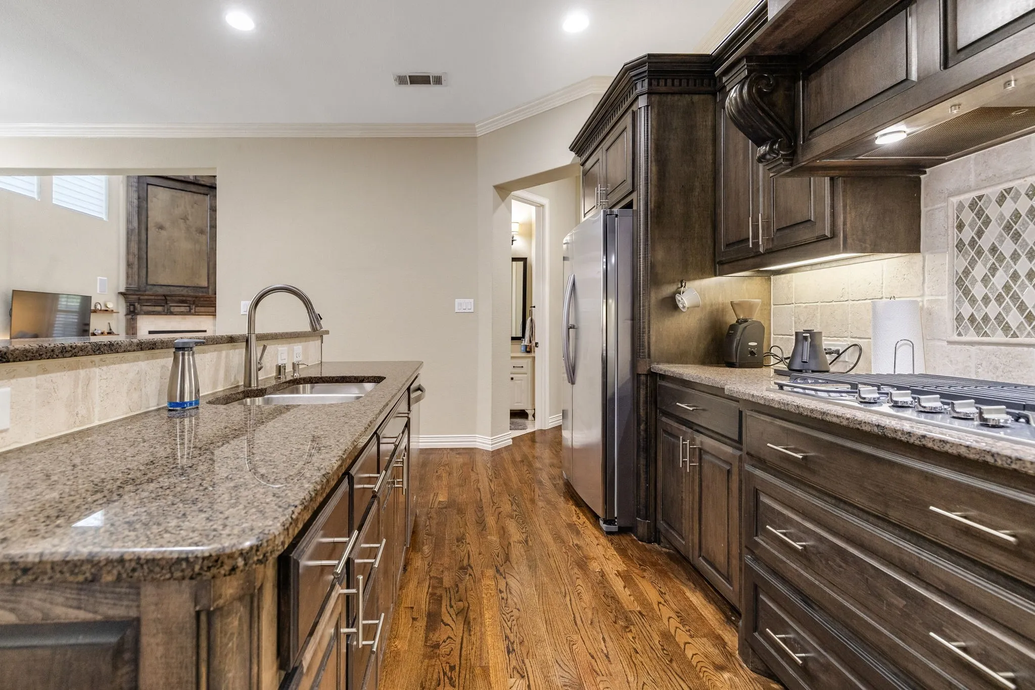 Single Family Residence For Sale in Dallas County , 2029 N Hill Drive, Irving, Texas 75038, 4 Bedroom, 3 Bathroom, 2 Garage spaces, 3,638 Sqft, built in 2016, mls#21343017, Real Estate Agent in Irving, Homes For Sale in Dallas county, Homes For Sale in Irving, Realtor in Irving Texas, Real Estate Brokerage Independent Realty Texas, Luminita Cordes Realtor