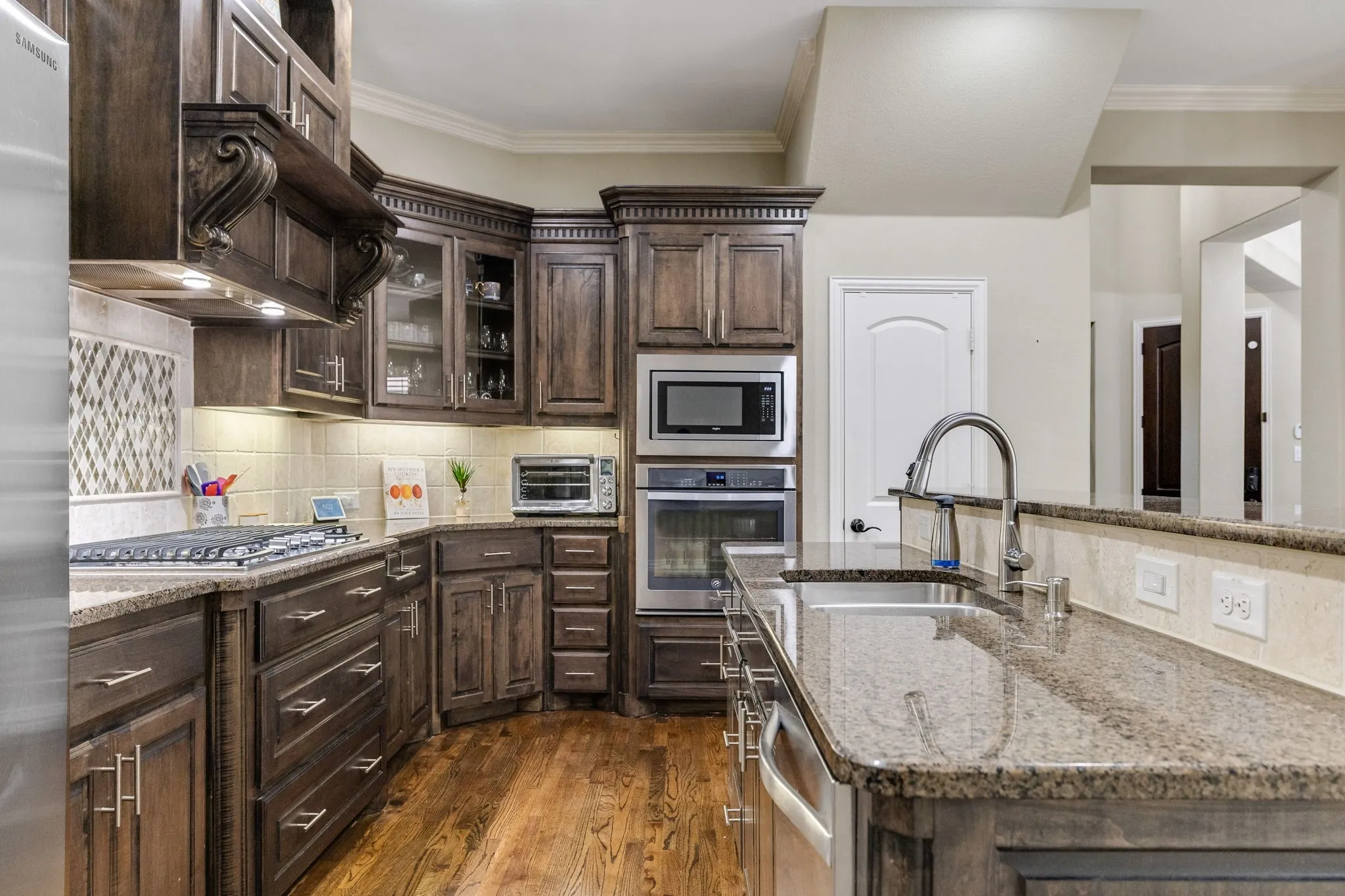 Single Family Residence For Sale in Dallas County , 2029 N Hill Drive, Irving, Texas 75038, 4 Bedroom, 3 Bathroom, 2 Garage spaces, 3,638 Sqft, built in 2016, mls#21343017, Real Estate Agent in Irving, Homes For Sale in Dallas county, Homes For Sale in Irving, Realtor in Irving Texas, Real Estate Brokerage Independent Realty Texas, Luminita Cordes Realtor