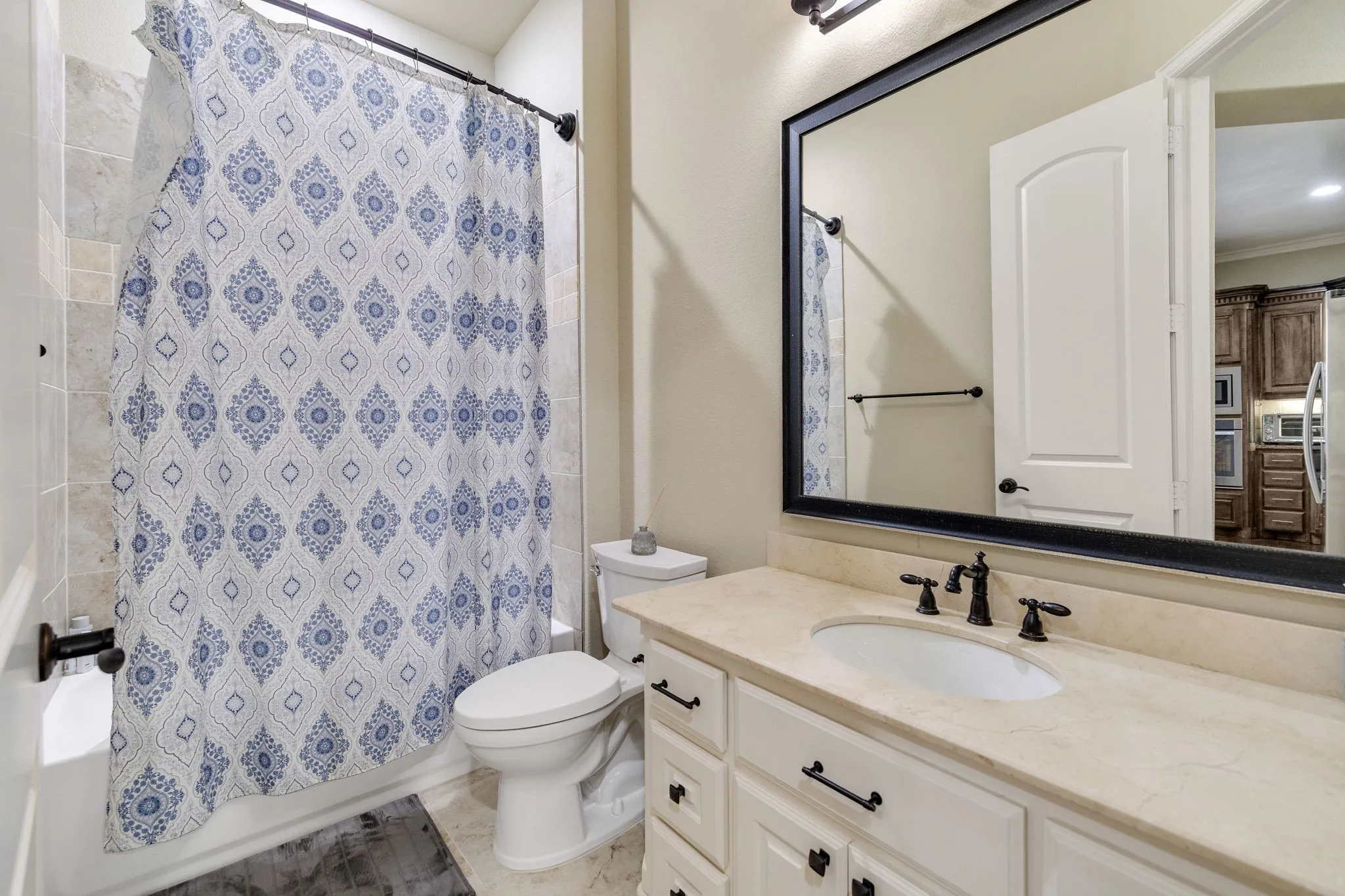 Single Family Residence For Sale in Dallas County , 2029 N Hill Drive, Irving, Texas 75038, 4 Bedroom, 3 Bathroom, 2 Garage spaces, 3,638 Sqft, built in 2016, mls#21343017, Real Estate Agent in Irving, Homes For Sale in Dallas county, Homes For Sale in Irving, Realtor in Irving Texas, Real Estate Brokerage Independent Realty Texas, Luminita Cordes Realtor