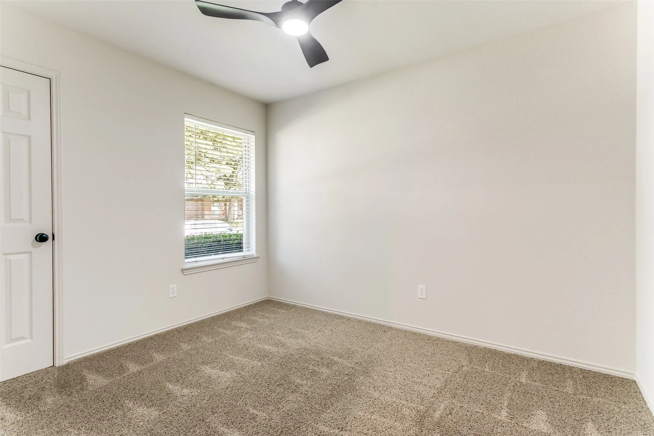 Single Family Residence For Sale in Denton County , 2212 Silverthorn Lane, Flower Mound, Texas 75028, 3 Bedroom, 2 Bathroom, 2 Garage spaces, 1,142 Sqft, built in 1990, mls#21346290, Real Estate Agent in Flower Mound, Homes For Sale in Denton county, Homes For Sale in Flower Mound, Realtor in Flower Mound Texas, Real Estate Brokerage Independent Realty Texas, Luminita Cordes Realtor