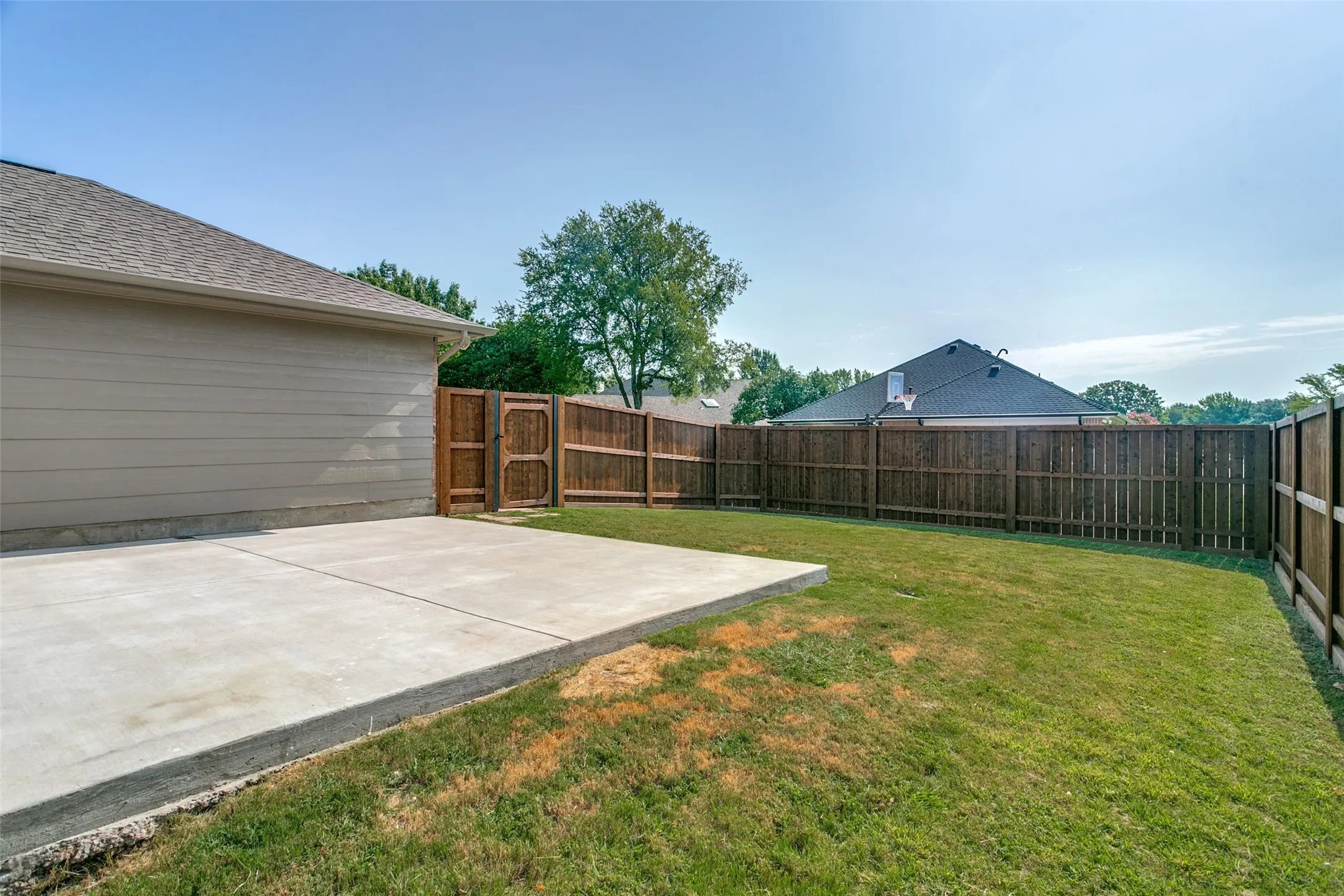 Single Family Residence For Sale in Denton County , 2212 Silverthorn Lane, Flower Mound, Texas 75028, 3 Bedroom, 2 Bathroom, 2 Garage spaces, 1,142 Sqft, built in 1990, mls#21346290, Real Estate Agent in Flower Mound, Homes For Sale in Denton county, Homes For Sale in Flower Mound, Realtor in Flower Mound Texas, Real Estate Brokerage Independent Realty Texas, Luminita Cordes Realtor