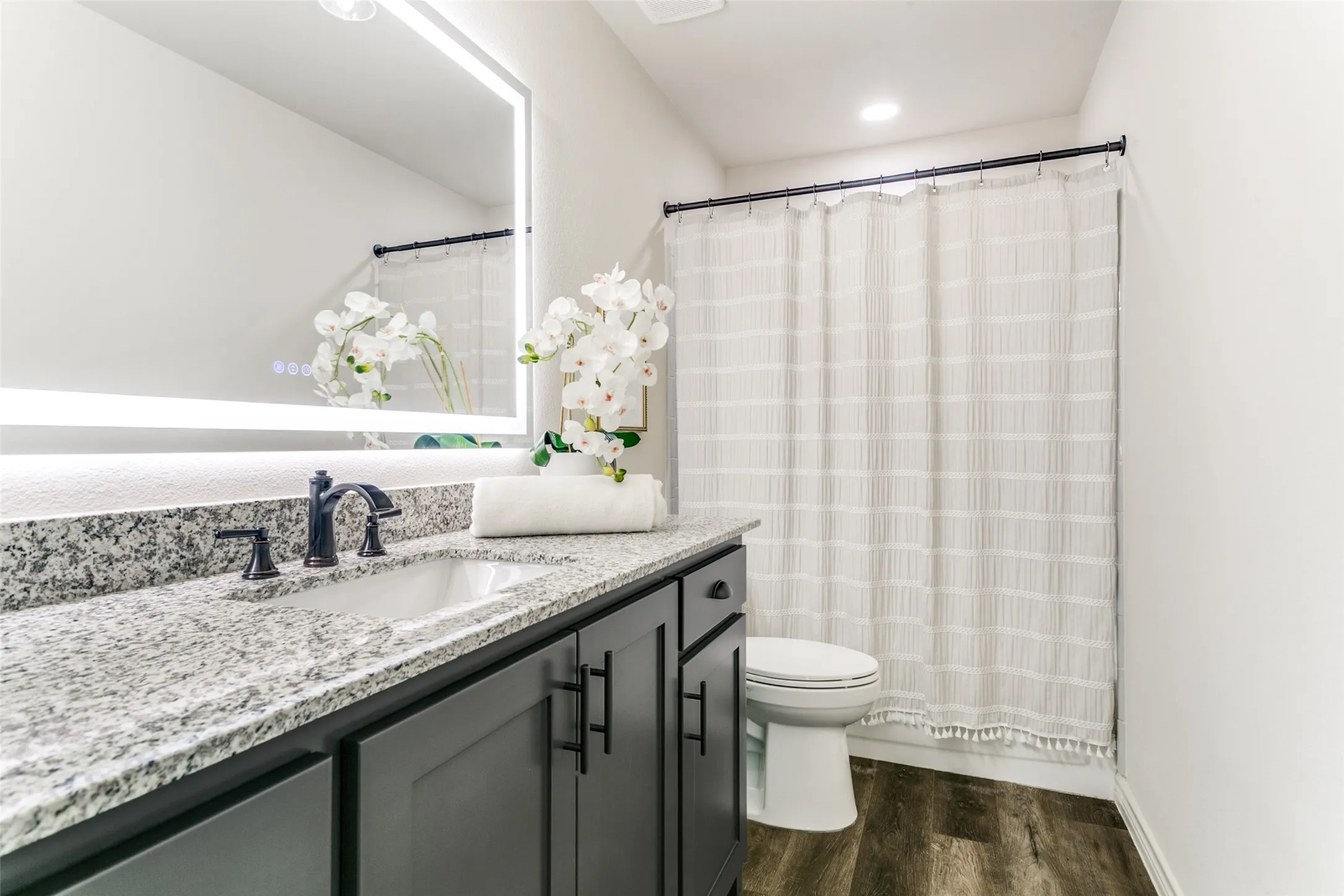 Single Family Residence For Sale in Denton County , 2212 Silverthorn Lane, Flower Mound, Texas 75028, 3 Bedroom, 2 Bathroom, 2 Garage spaces, 1,142 Sqft, built in 1990, mls#21346290, Real Estate Agent in Flower Mound, Homes For Sale in Denton county, Homes For Sale in Flower Mound, Realtor in Flower Mound Texas, Real Estate Brokerage Independent Realty Texas, Luminita Cordes Realtor