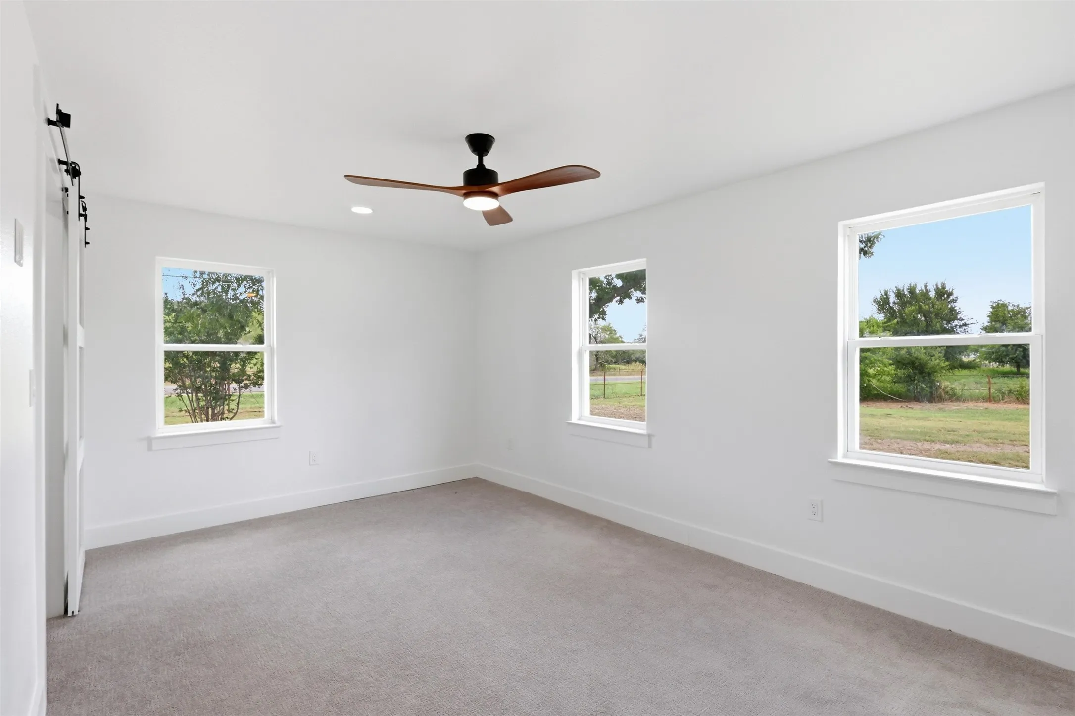 Single Family Residence For Sale in Palo Pinto County , 3239 Fm 2256, Mineral Wells, Texas 76067, 4 Bedroom, 3 Bathroom, 4 Garage spaces, 1,800 Sqft, built in 1955, mls#21340057, Real Estate Agent in Mineral Wells, Homes For Sale in Palo Pinto county, Homes For Sale in Mineral Wells, Realtor in Mineral Wells Texas, Real Estate Brokerage Independent Realty Texas, Luminita Cordes Realtor