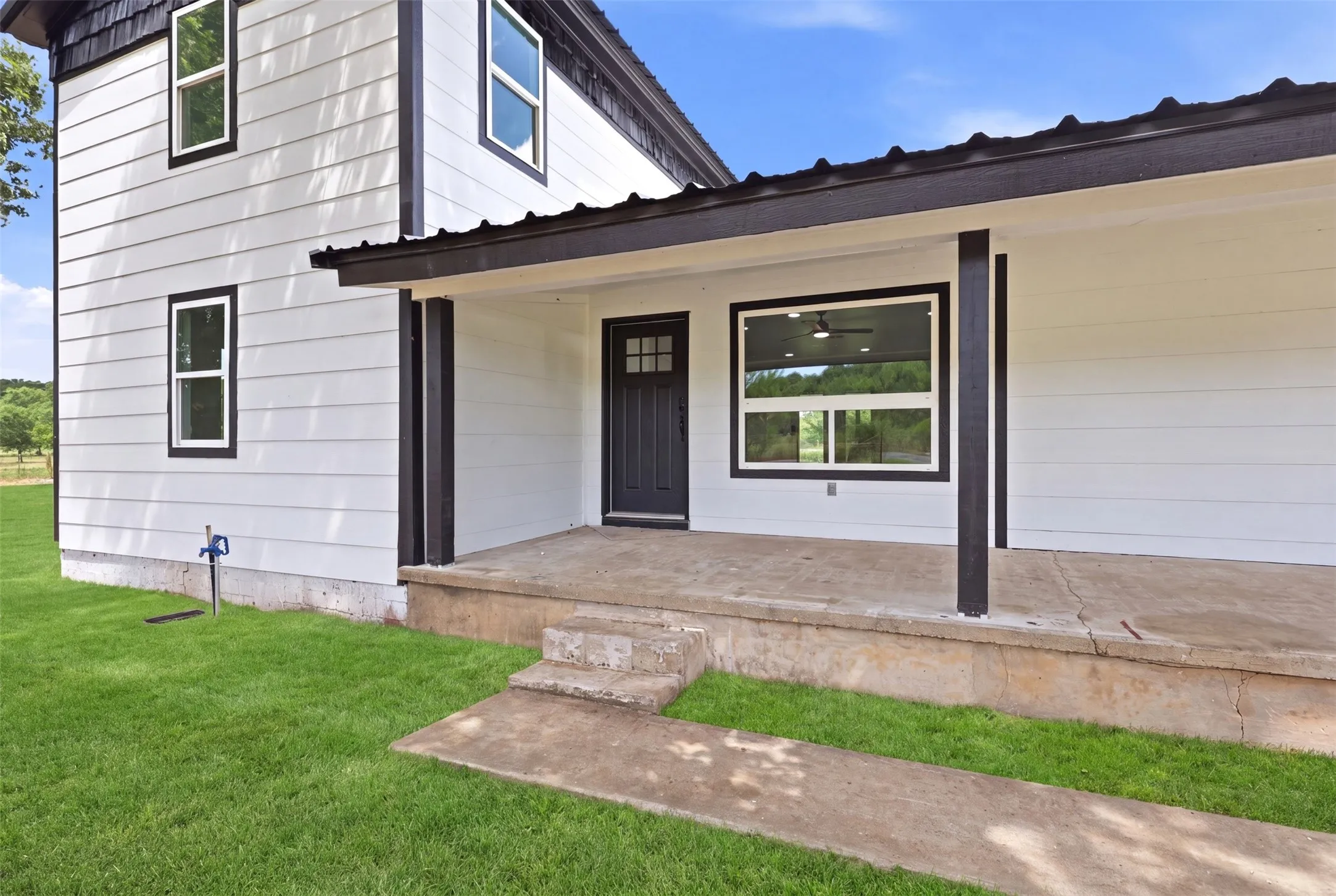 Single Family Residence For Sale in Palo Pinto County , 3239 Fm 2256, Mineral Wells, Texas 76067, 4 Bedroom, 3 Bathroom, 4 Garage spaces, 1,800 Sqft, built in 1955, mls#21340057, Real Estate Agent in Mineral Wells, Homes For Sale in Palo Pinto county, Homes For Sale in Mineral Wells, Realtor in Mineral Wells Texas, Real Estate Brokerage Independent Realty Texas, Luminita Cordes Realtor