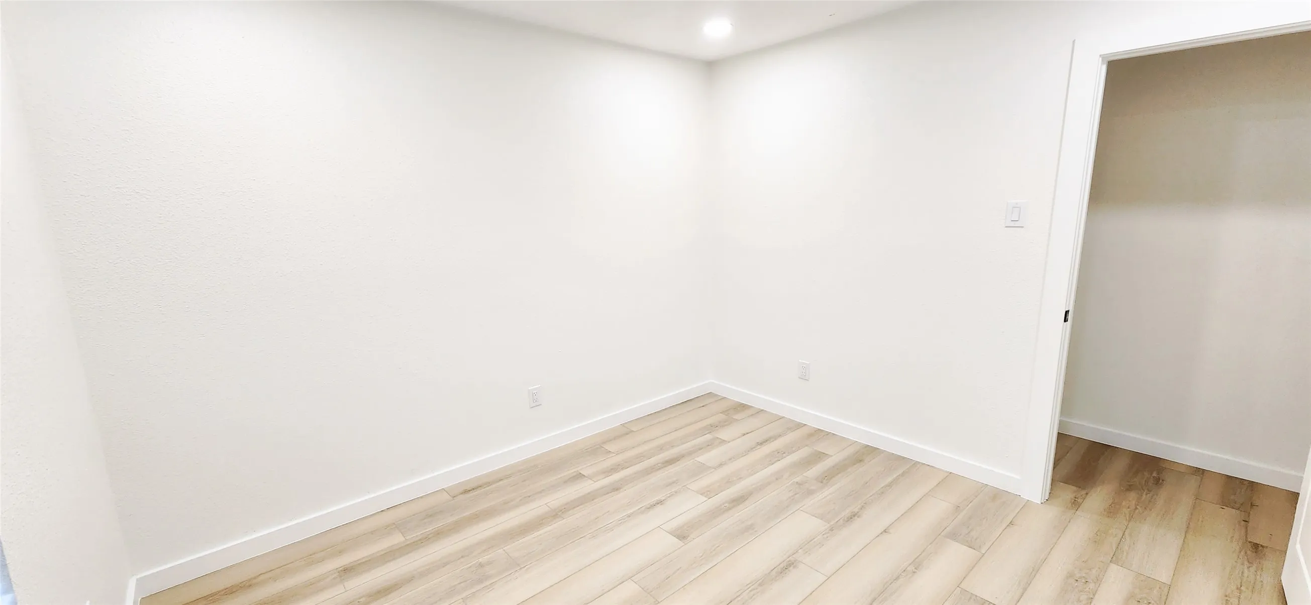 Single Family Residence For Sale in Dallas County , 1607 Centenary Drive, Richardson, Texas 75081, 3 Bedroom, 2 Bathroom, 2 Garage spaces, 1,968 Sqft, built in 1971, mls#21346816, Real Estate Agent in Richardson, Homes For Sale in Dallas county, Homes For Sale in Richardson, Realtor in Richardson Texas, Real Estate Brokerage Independent Realty Texas, Luminita Cordes Realtor