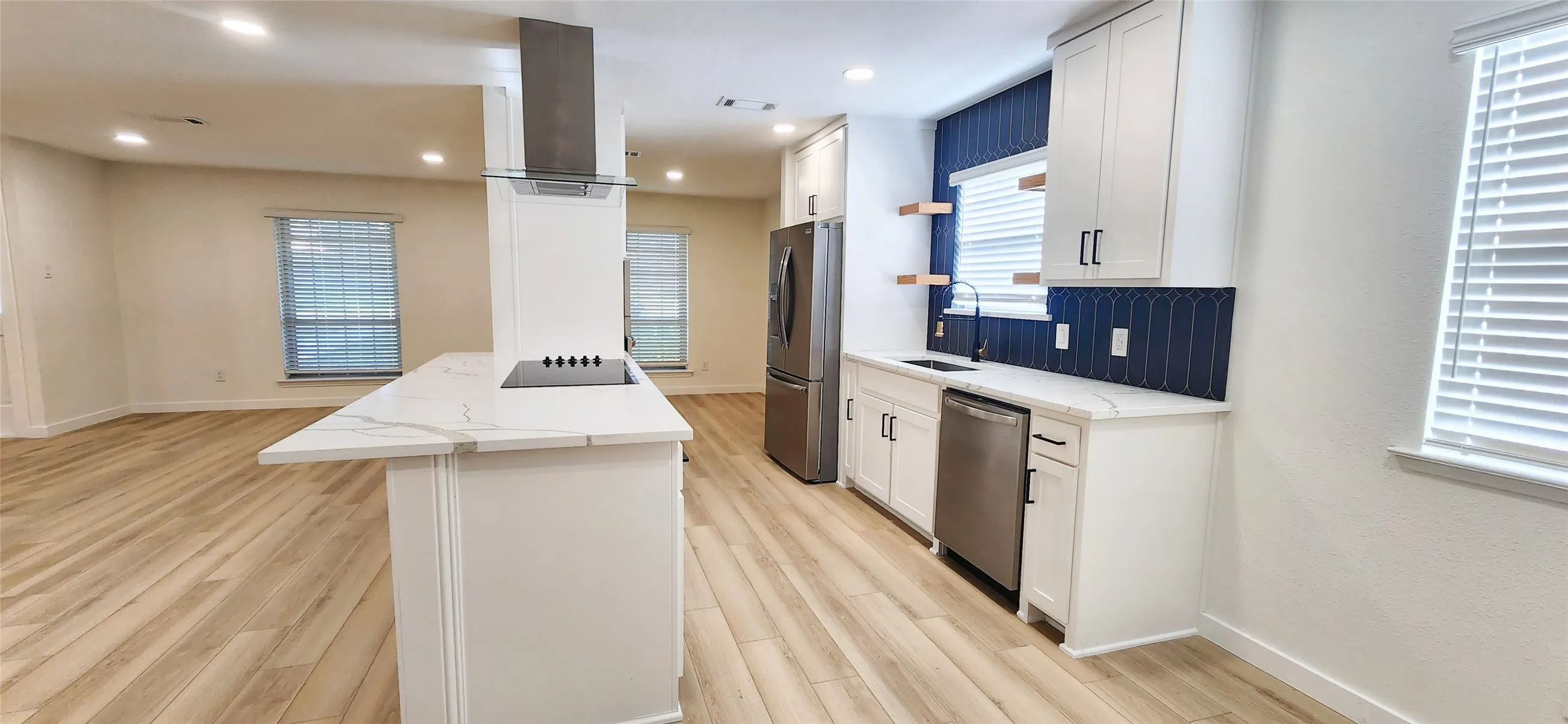 Single Family Residence For Sale in Dallas County , 1607 Centenary Drive, Richardson, Texas 75081, 3 Bedroom, 2 Bathroom, 2 Garage spaces, 1,968 Sqft, built in 1971, mls#21346816, Real Estate Agent in Richardson, Homes For Sale in Dallas county, Homes For Sale in Richardson, Realtor in Richardson Texas, Real Estate Brokerage Independent Realty Texas, Luminita Cordes Realtor