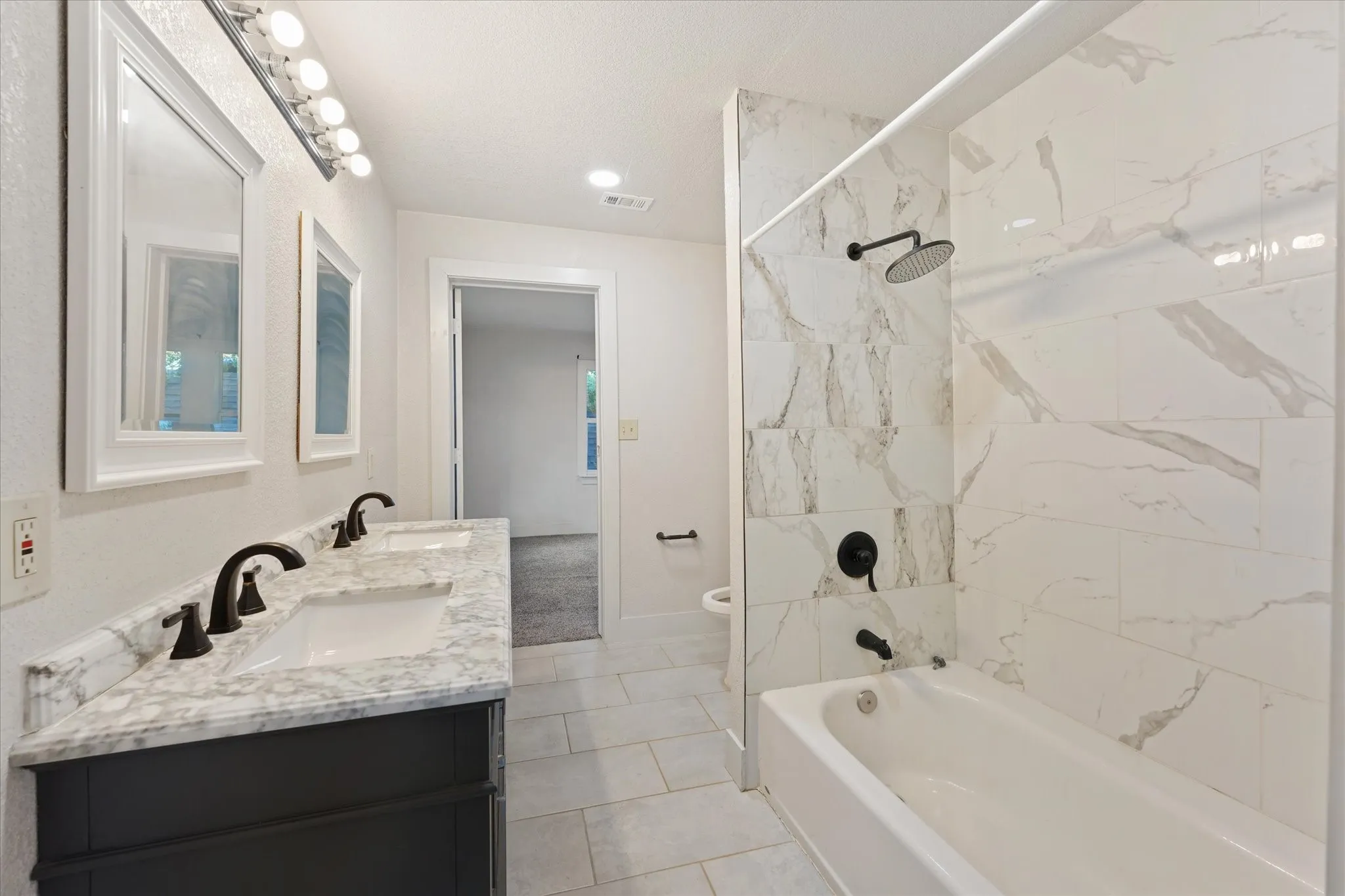 Single Family Residence For Rent in Grayson County , 725 S Walnut Street, Sherman, Texas 75090, 4 Bedroom, 3 Bathroom, Garage spaces, 2,627 Sqft, built in 1930, mls#21346849, Real Estate Agent in Sherman, Homes For Rent in Grayson county, Homes For Rent in Sherman, Realtor in Sherman Texas, Real Estate Brokerage Independent Realty Texas, Luminita Cordes Realtor