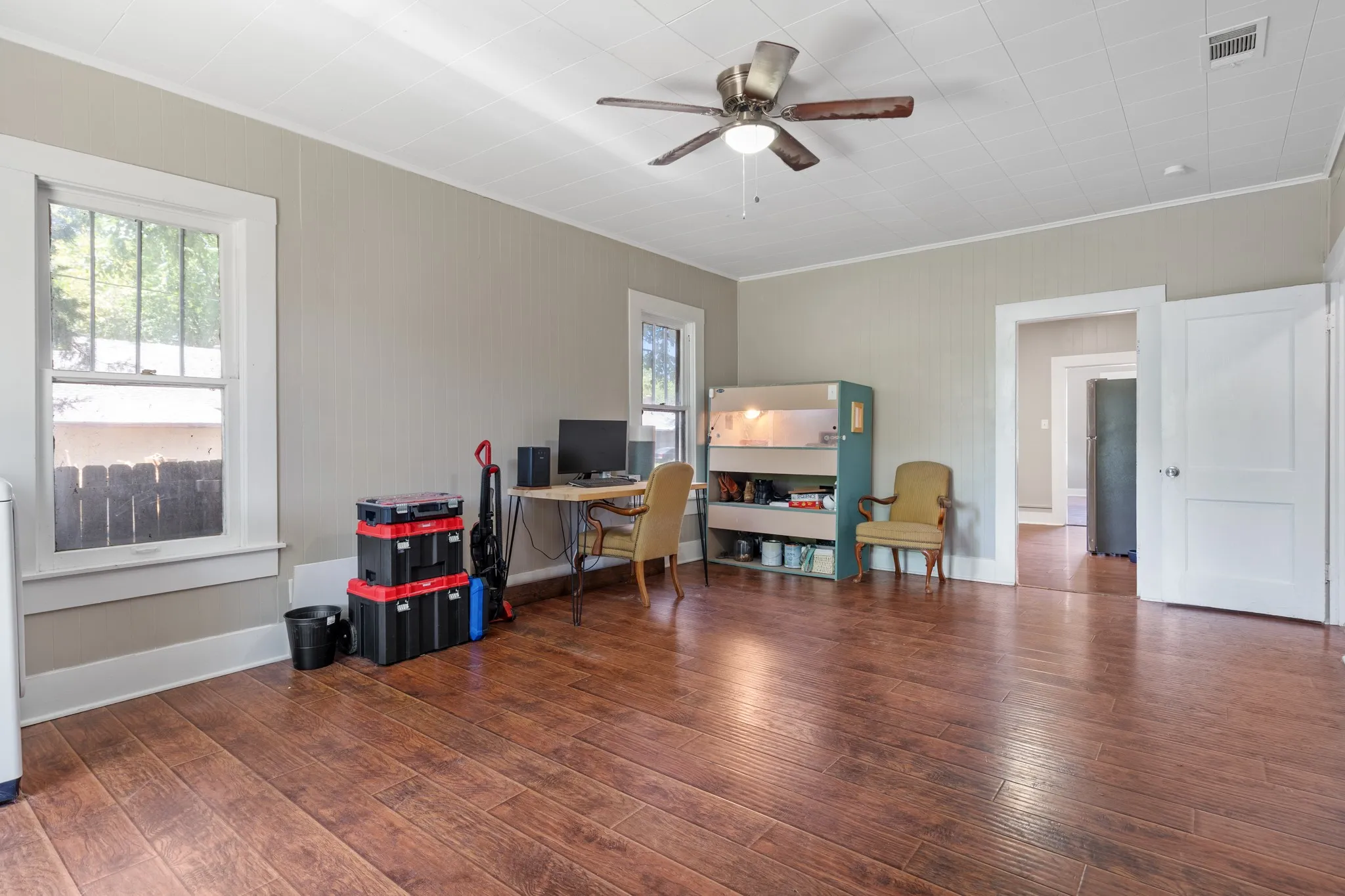 Single Family Residence For Sale in Hunt County , 1619 Oneal Street, Greenville, Texas 75401, 3 Bedroom, 1 Bathroom, Garage spaces, 1,470 Sqft, built in 1965, mls#21346791, Real Estate Agent in Greenville, Homes For Sale in Hunt county, Homes For Sale in Greenville, Realtor in Greenville Texas, Real Estate Brokerage Independent Realty Texas, Luminita Cordes Realtor