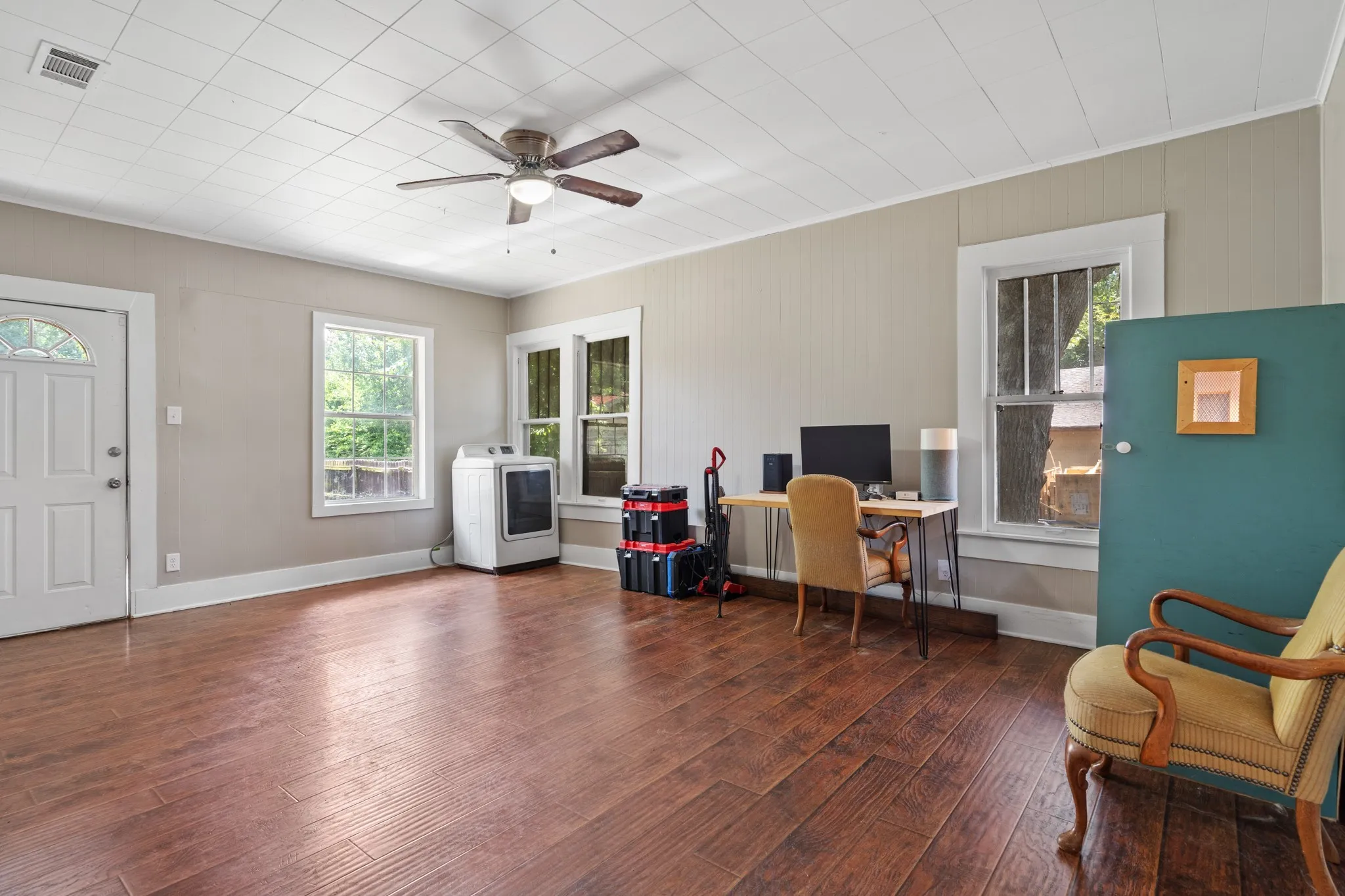 Single Family Residence For Sale in Hunt County , 1619 Oneal Street, Greenville, Texas 75401, 3 Bedroom, 1 Bathroom, Garage spaces, 1,470 Sqft, built in 1965, mls#21346791, Real Estate Agent in Greenville, Homes For Sale in Hunt county, Homes For Sale in Greenville, Realtor in Greenville Texas, Real Estate Brokerage Independent Realty Texas, Luminita Cordes Realtor