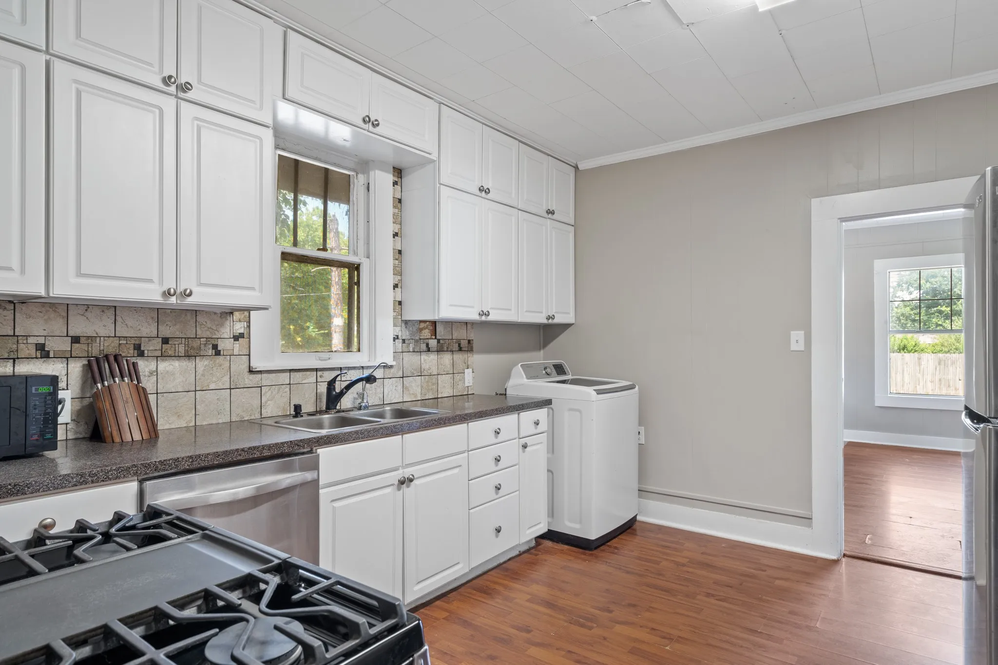 Single Family Residence For Sale in Hunt County , 1619 Oneal Street, Greenville, Texas 75401, 3 Bedroom, 1 Bathroom, Garage spaces, 1,470 Sqft, built in 1965, mls#21346791, Real Estate Agent in Greenville, Homes For Sale in Hunt county, Homes For Sale in Greenville, Realtor in Greenville Texas, Real Estate Brokerage Independent Realty Texas, Luminita Cordes Realtor