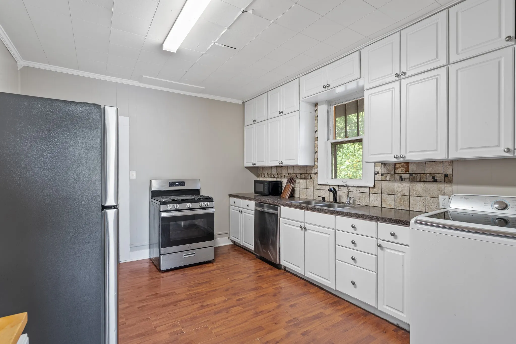 Single Family Residence For Sale in Hunt County , 1619 Oneal Street, Greenville, Texas 75401, 3 Bedroom, 1 Bathroom, Garage spaces, 1,470 Sqft, built in 1965, mls#21346791, Real Estate Agent in Greenville, Homes For Sale in Hunt county, Homes For Sale in Greenville, Realtor in Greenville Texas, Real Estate Brokerage Independent Realty Texas, Luminita Cordes Realtor