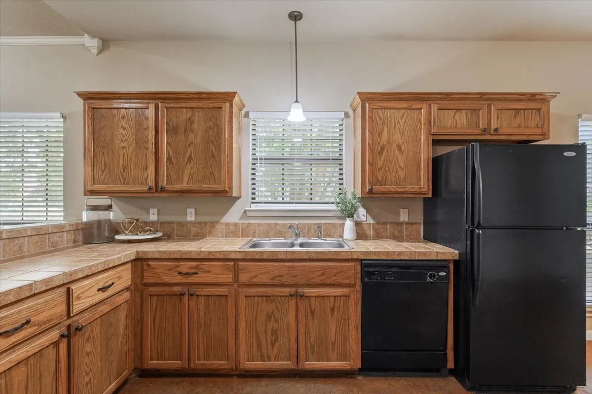 Single Family Residence For Sale in Mc Lennan County , 200 Garden Drive, Waco, Texas 76706, 4 Bedrooms, 3 Bathrooms, Garage spaces, 1,700 Sqft, built in 2007, Price $275,000, mls#21344388, Real Estate Agent in Waco, Homes For Sale in Mc Lennan county, Homes For Sale in Waco, Realtor in Waco Texas, Real Estate Brokerage Independent Realty Texas, Luminita Cordes Realtor