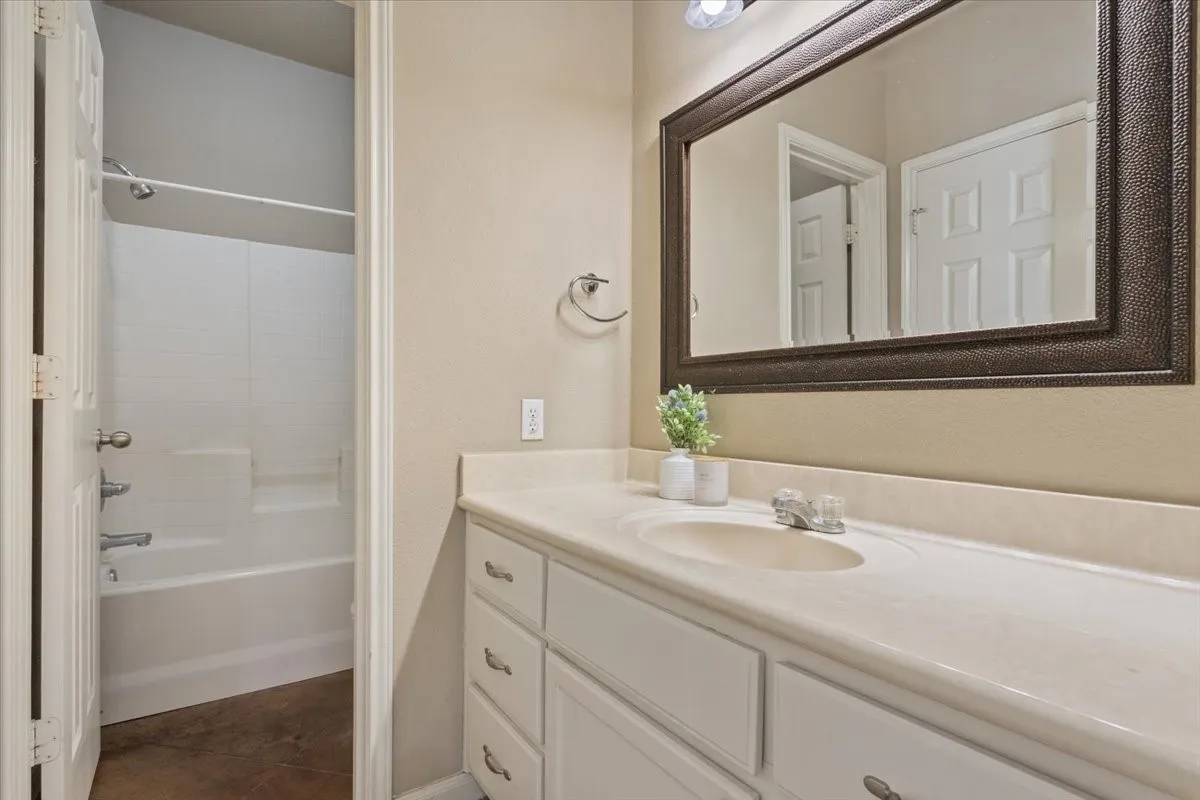 Single Family Residence For Sale in Mc Lennan County , 200 Garden Drive, Waco, Texas 76706, 4 Bedrooms, 3 Bathrooms, Garage spaces, 1,700 Sqft, built in 2007, Price $275,000, mls#21344388, Real Estate Agent in Waco, Homes For Sale in Mc Lennan county, Homes For Sale in Waco, Realtor in Waco Texas, Real Estate Brokerage Independent Realty Texas, Luminita Cordes Realtor
