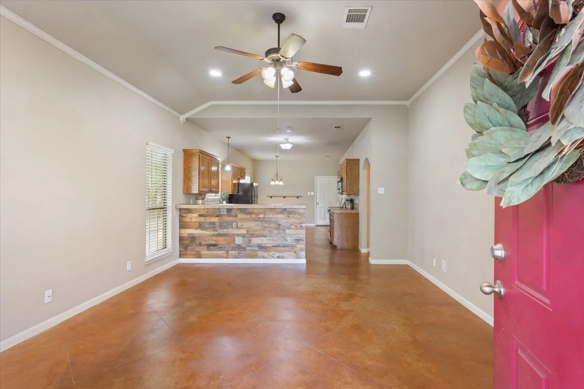 Single Family Residence For Sale in Mc Lennan County , 200 Garden Drive, Waco, Texas 76706, 4 Bedrooms, 3 Bathrooms, Garage spaces, 1,700 Sqft, built in 2007, Price $275,000, mls#21344388, Real Estate Agent in Waco, Homes For Sale in Mc Lennan county, Homes For Sale in Waco, Realtor in Waco Texas, Real Estate Brokerage Independent Realty Texas, Luminita Cordes Realtor