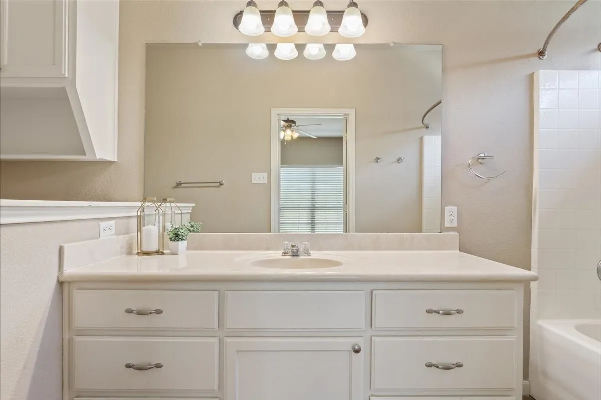 Single Family Residence For Sale in Mc Lennan County , 200 Garden Drive, Waco, Texas 76706, 4 Bedrooms, 3 Bathrooms, Garage spaces, 1,700 Sqft, built in 2007, Price $275,000, mls#21344388, Real Estate Agent in Waco, Homes For Sale in Mc Lennan county, Homes For Sale in Waco, Realtor in Waco Texas, Real Estate Brokerage Independent Realty Texas, Luminita Cordes Realtor