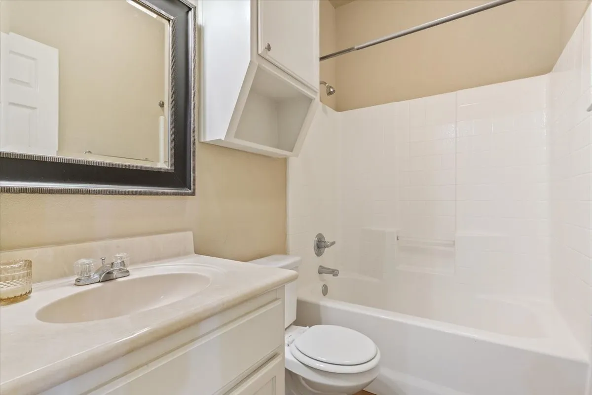 Single Family Residence For Sale in Mc Lennan County , 200 Garden Drive, Waco, Texas 76706, 4 Bedrooms, 3 Bathrooms, Garage spaces, 1,700 Sqft, built in 2007, Price $275,000, mls#21344388, Real Estate Agent in Waco, Homes For Sale in Mc Lennan county, Homes For Sale in Waco, Realtor in Waco Texas, Real Estate Brokerage Independent Realty Texas, Luminita Cordes Realtor